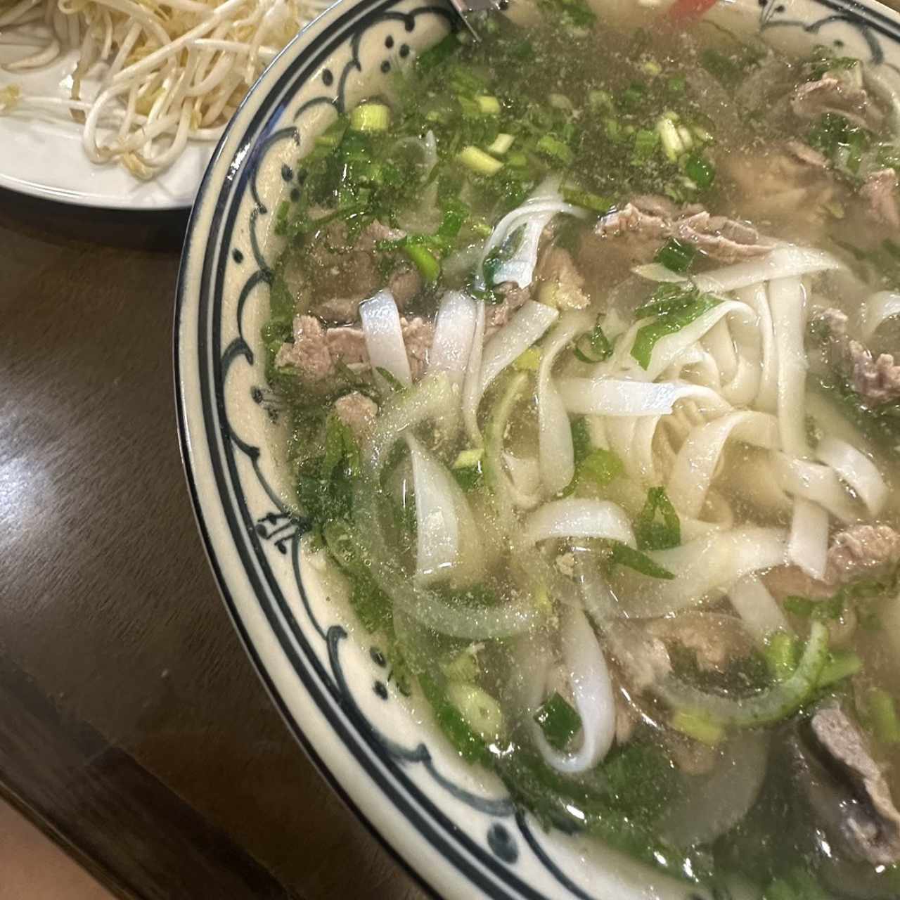 Pho de res salteado