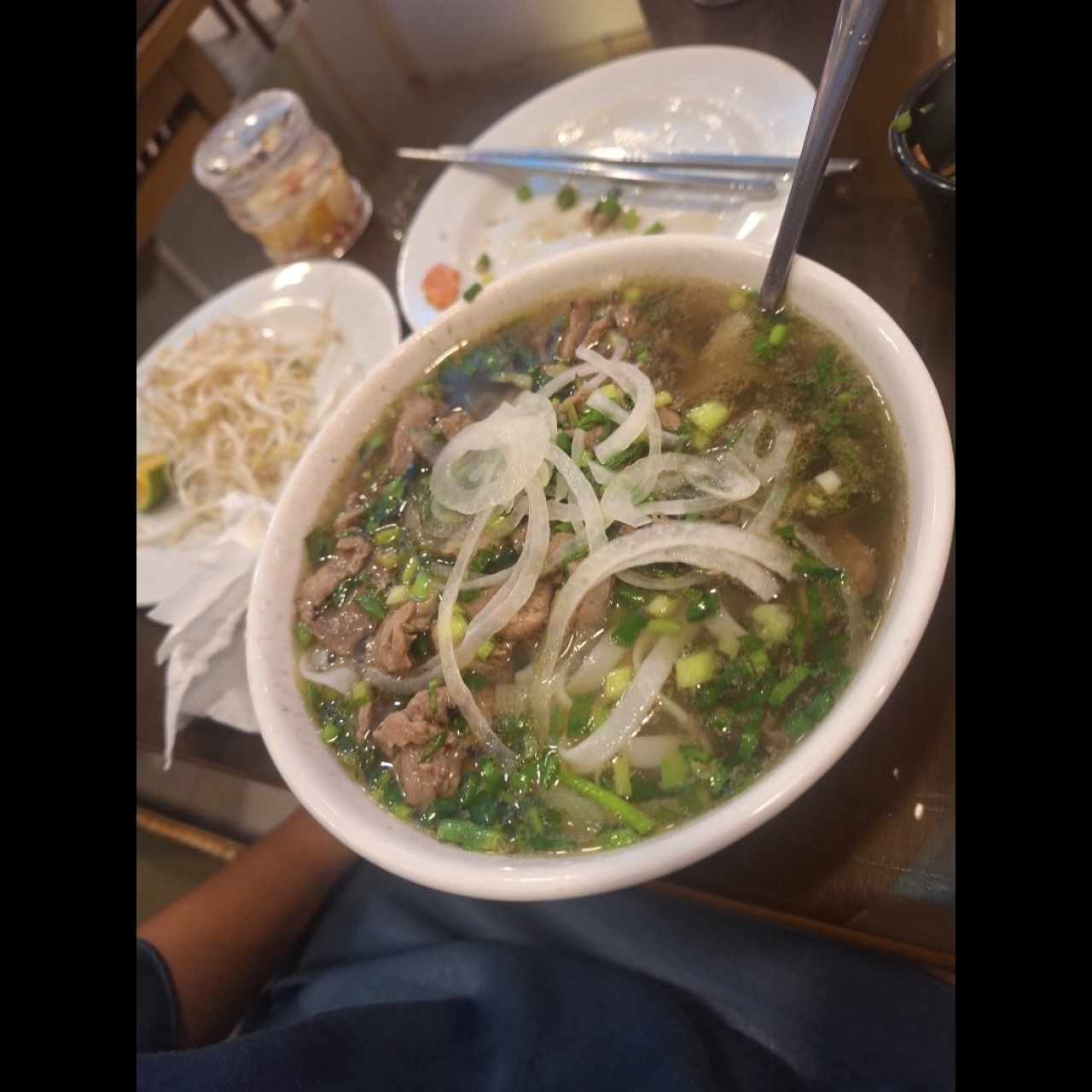 pho de carne al ajo
