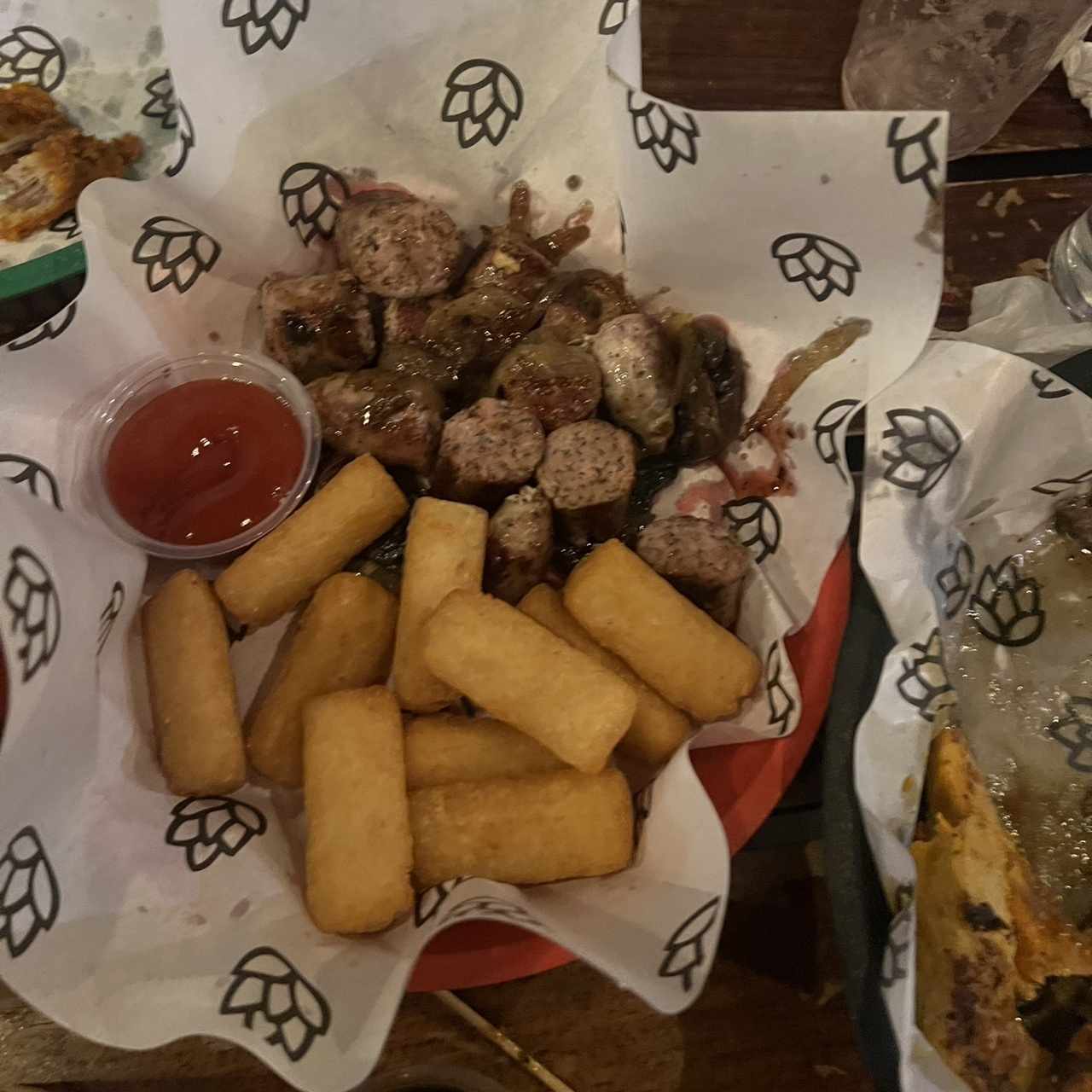 Chorizos y yucas