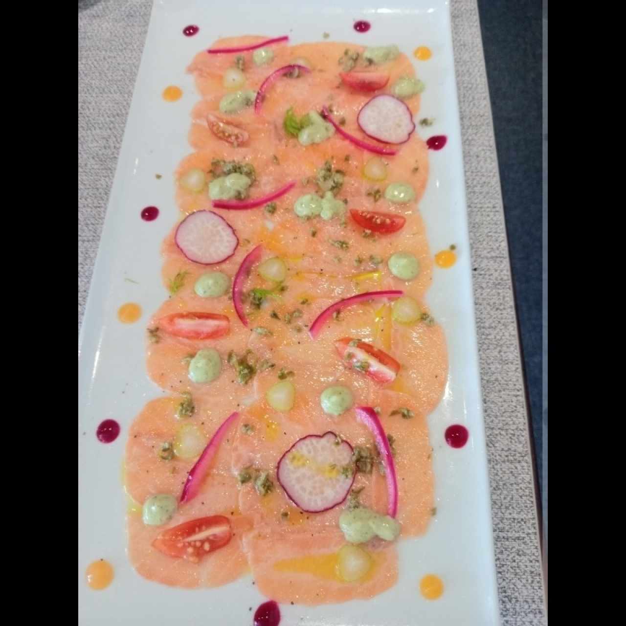 Carpaccio de salmon fresco