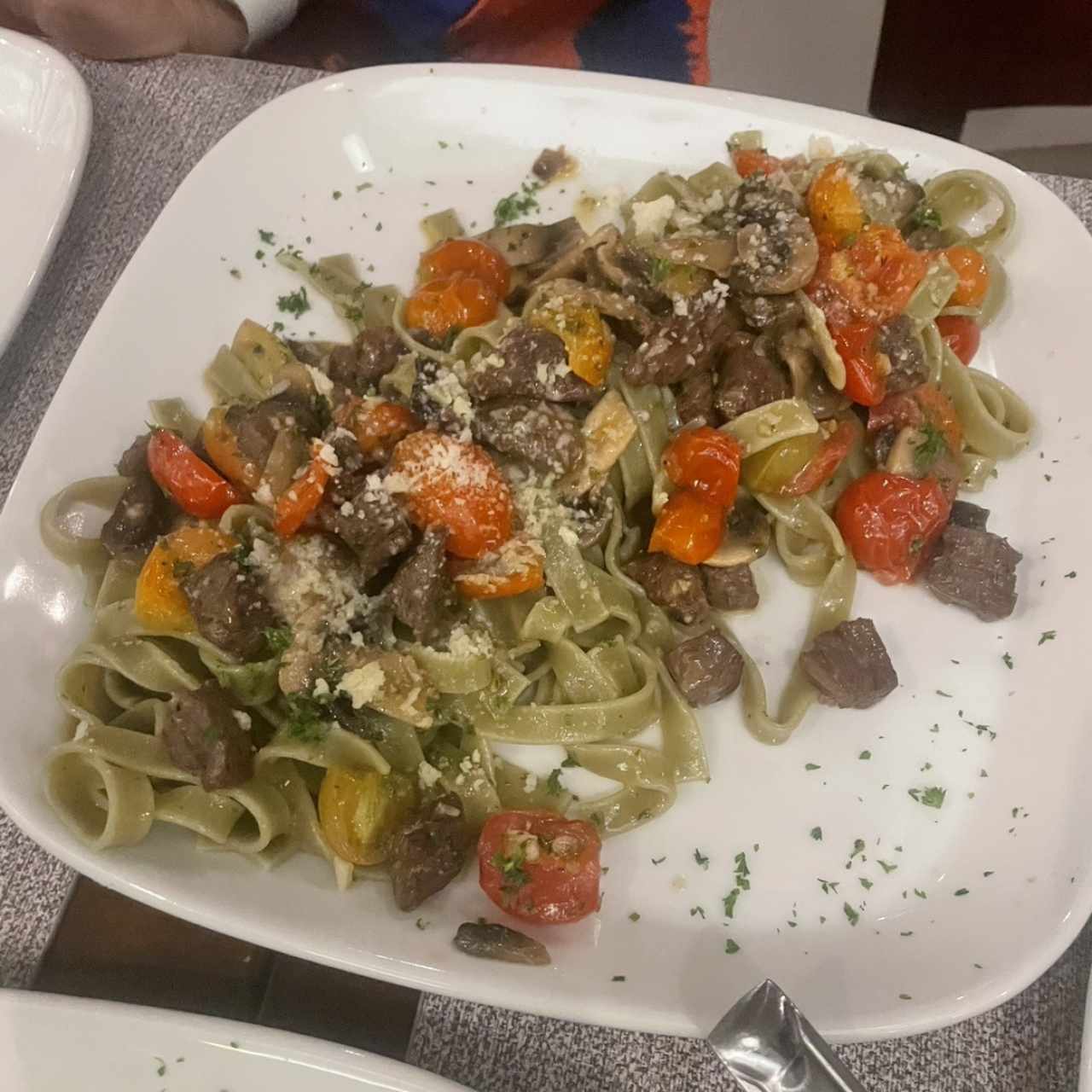 Tagliatelle Verdi con Entraña