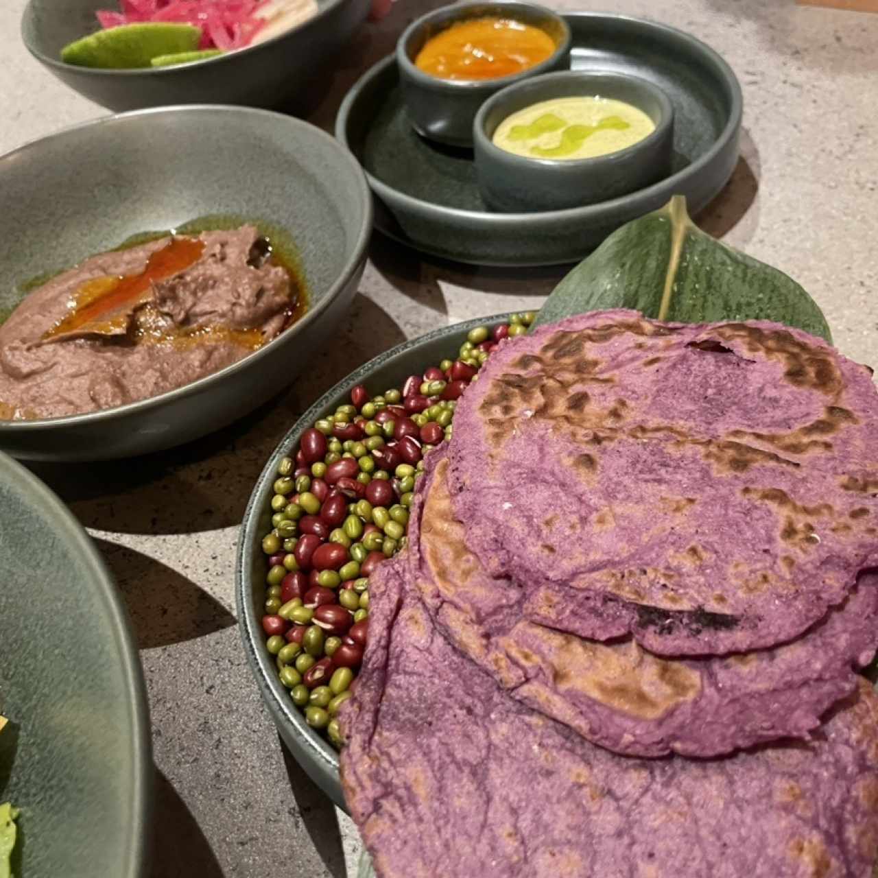 PLATOS FUERTES - PESCADO SARANDEAO CARIBEÑO