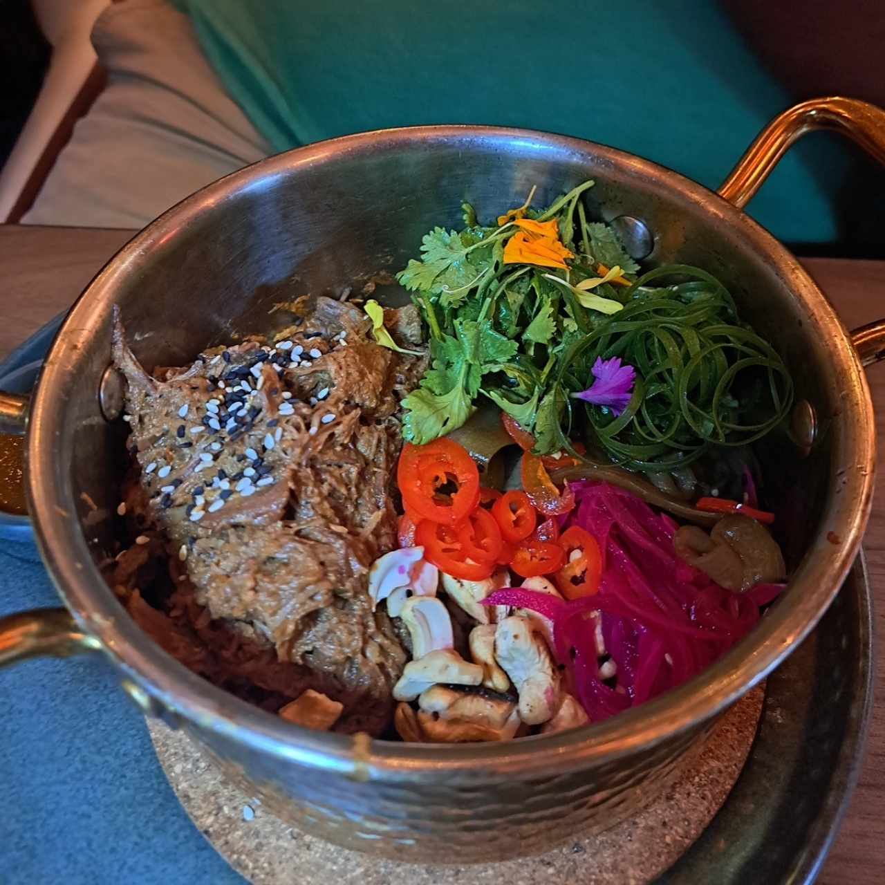 PLATOS FUERTES - GOLDEN POT