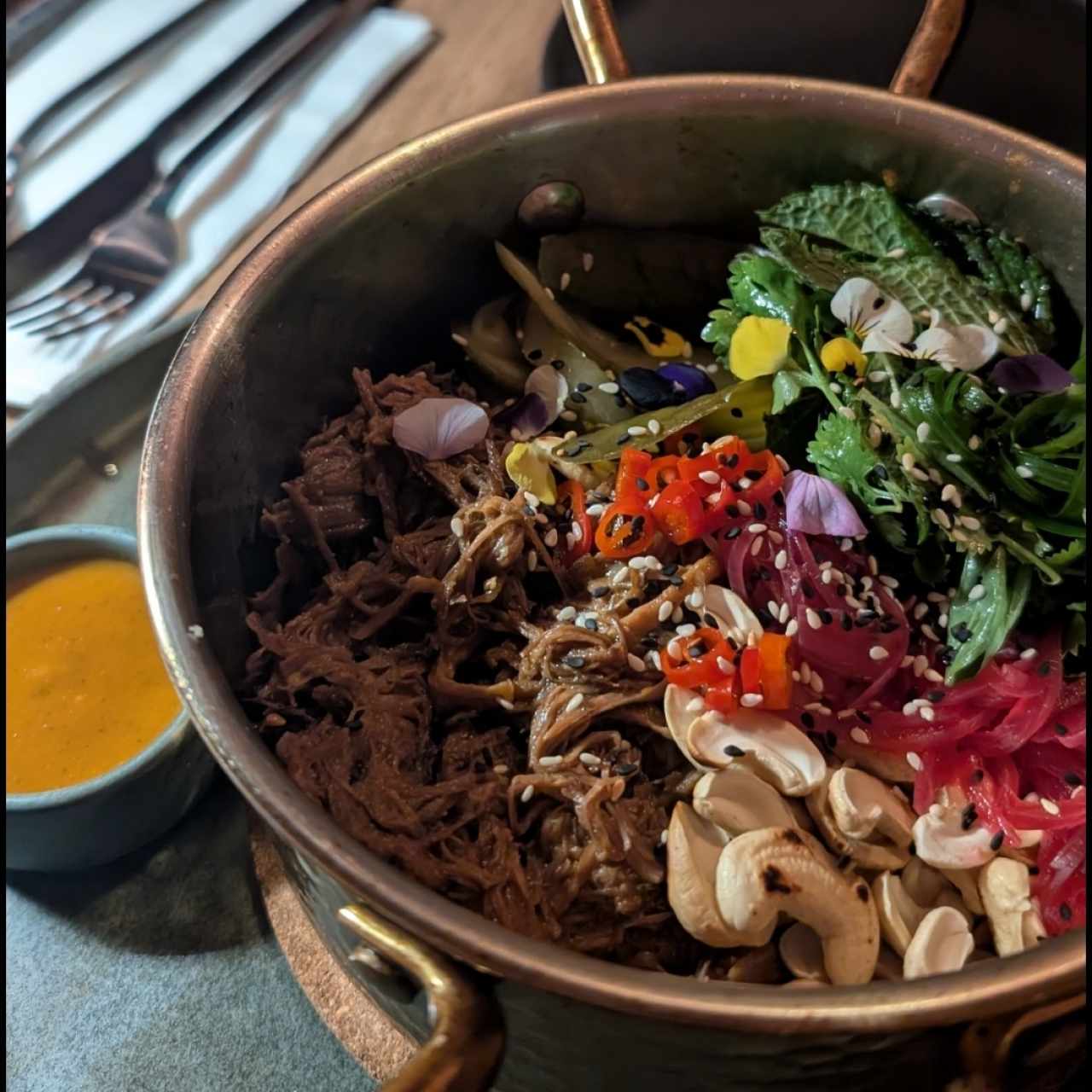 PLATOS FUERTES - GOLDEN POT