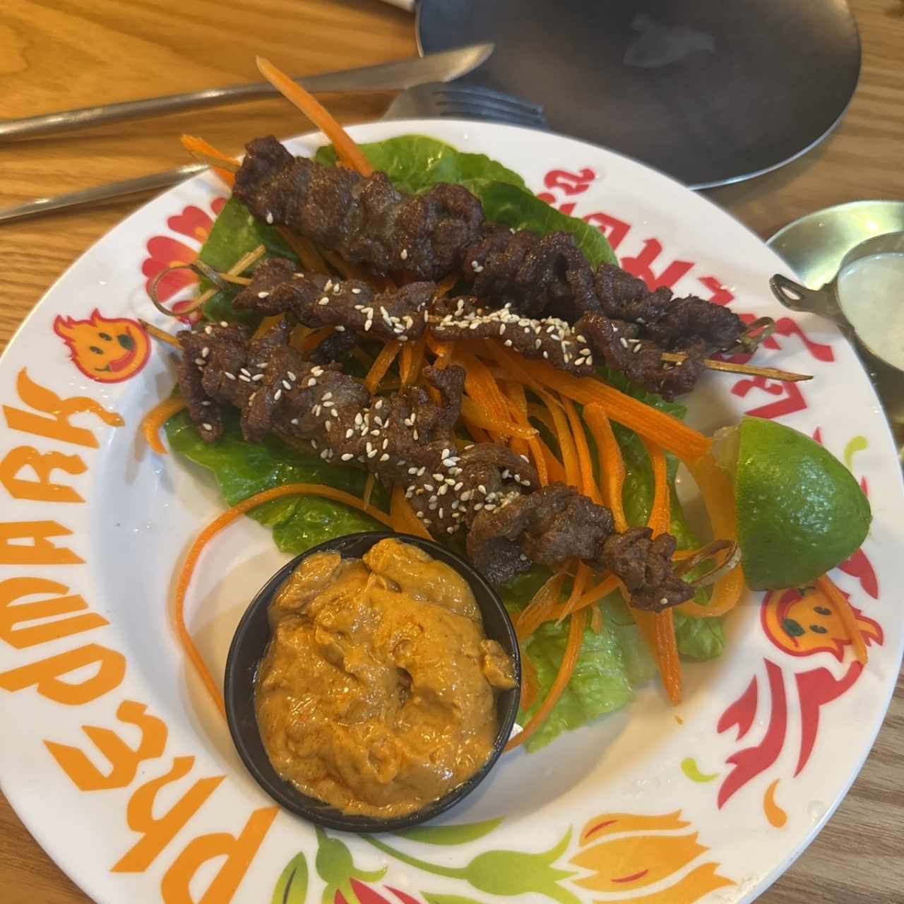 Entradas - Sathai Carne