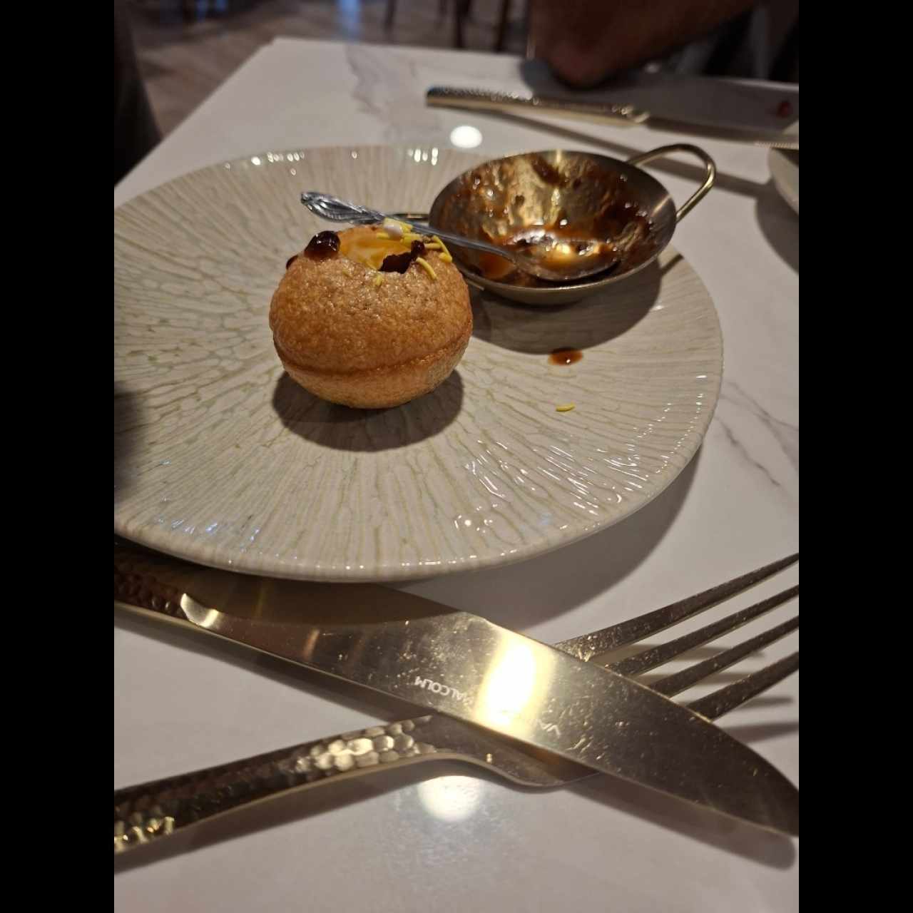 pani puri . pedir con salsa de tamarindo