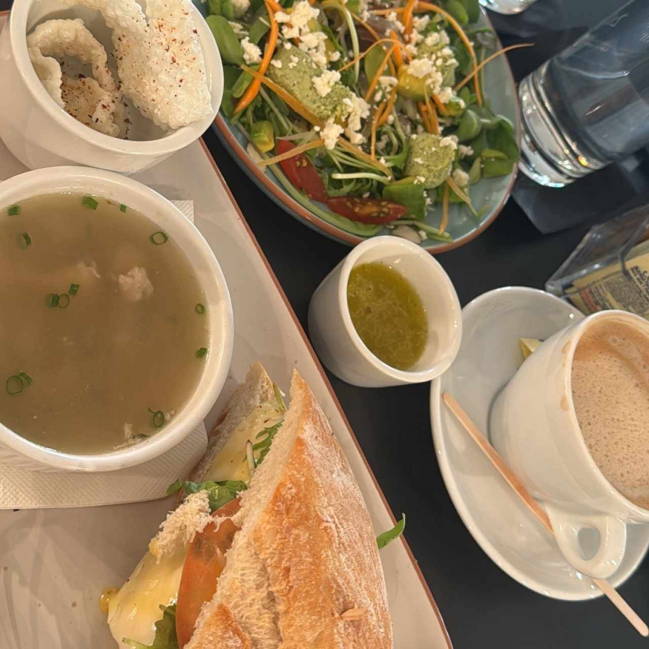 Menu lunch muy completo 