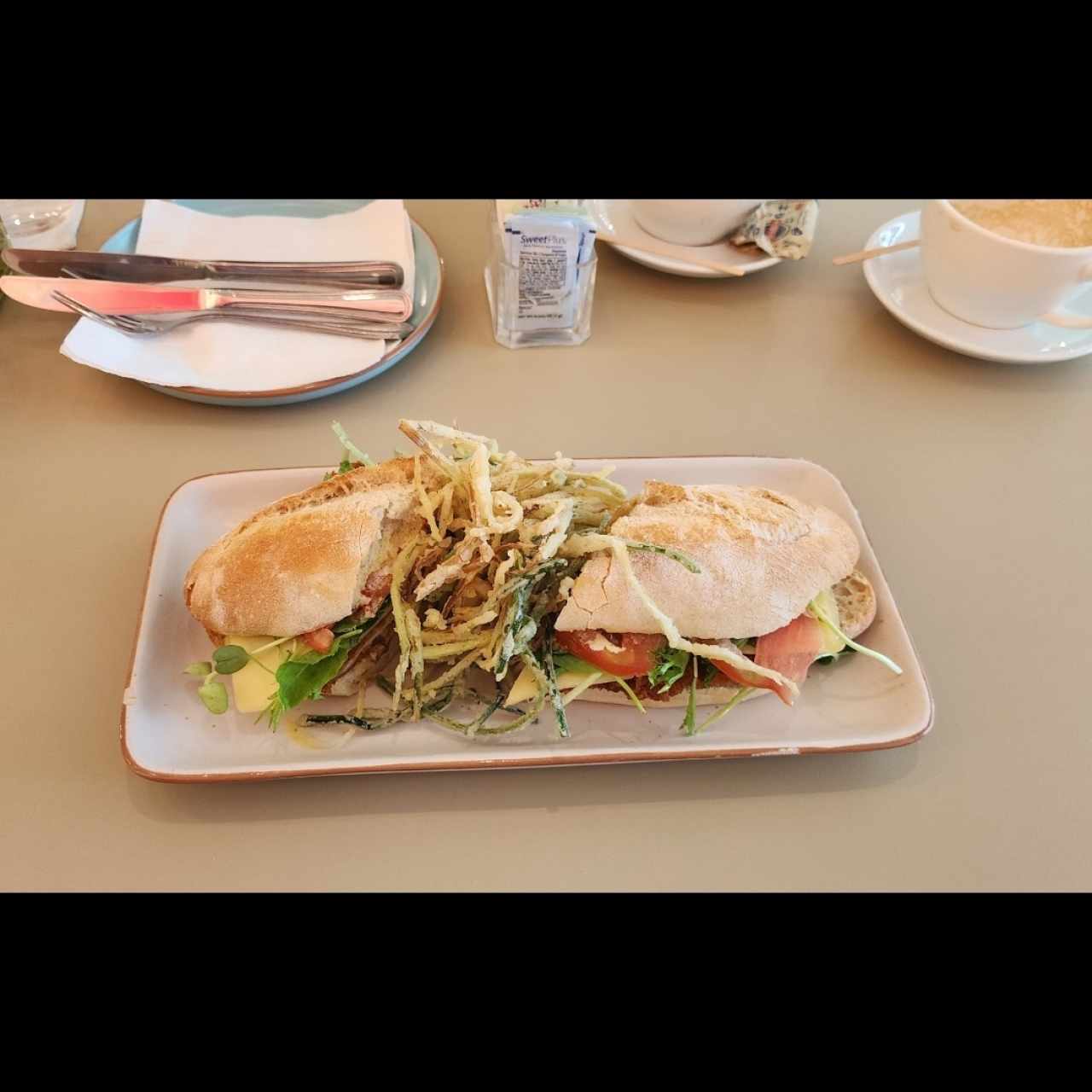 emparedado de pollo