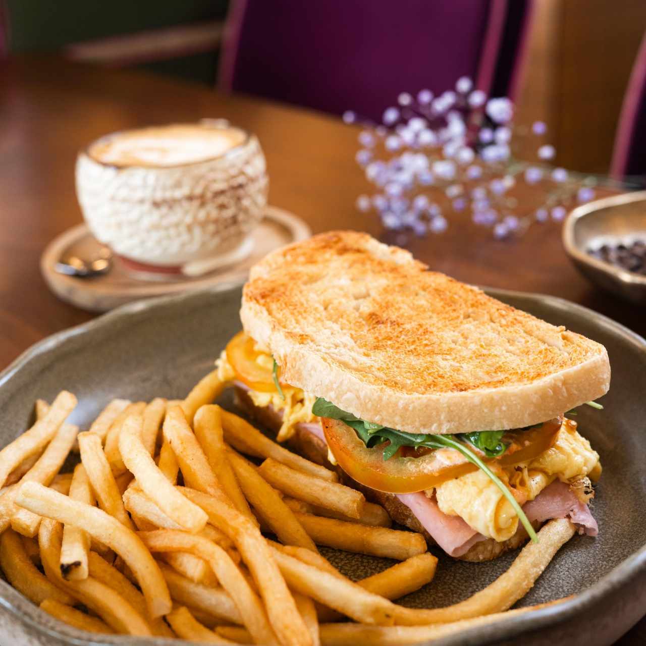 BREAKFAST SANDWICH