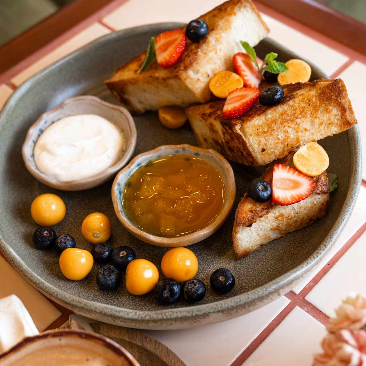 TROPICAL FRENCH TOAST
