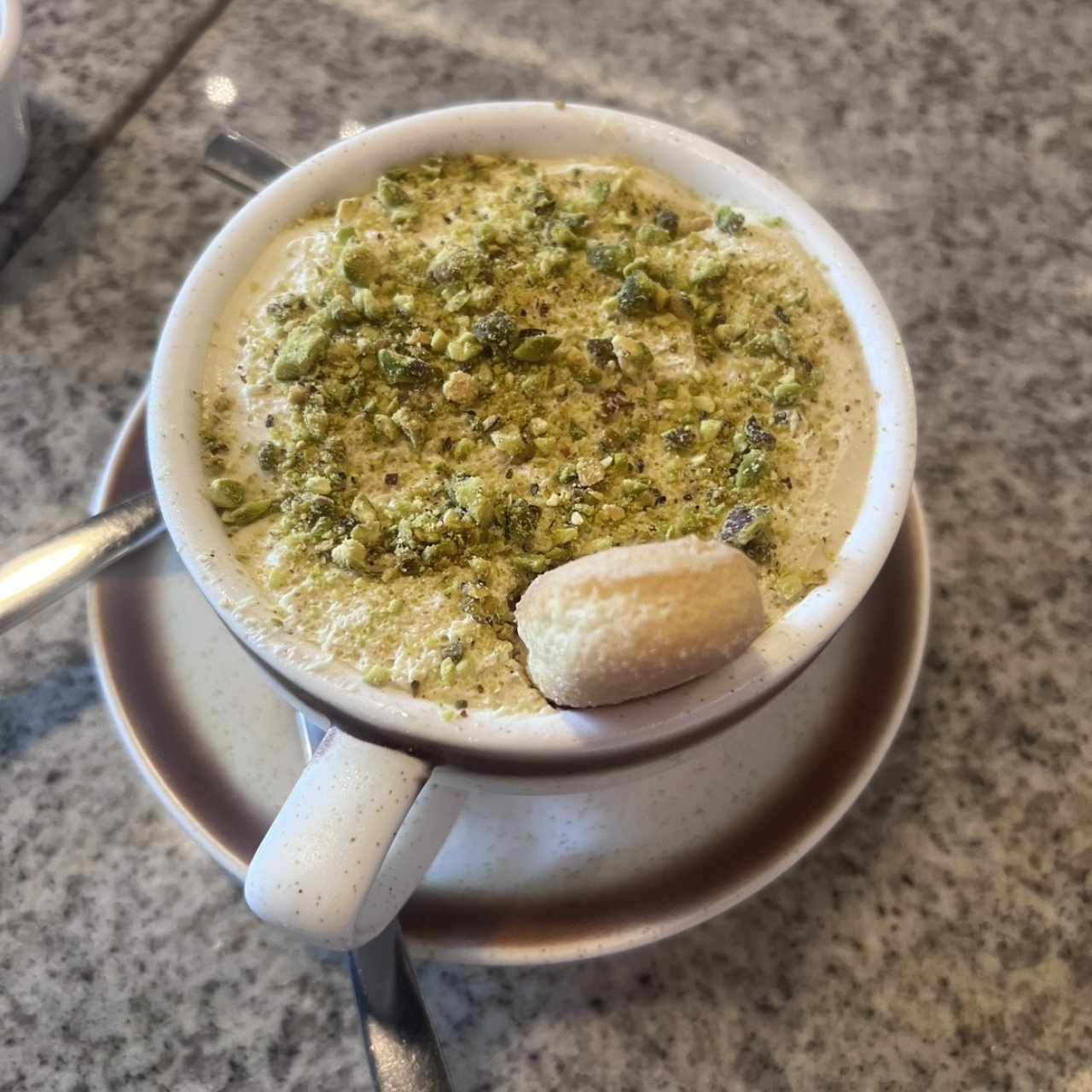 Tiramisú de pistacho