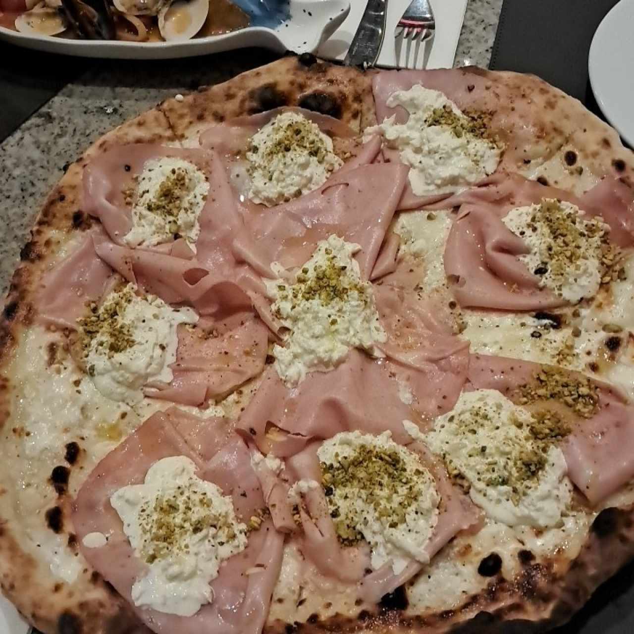 pizza bologna
