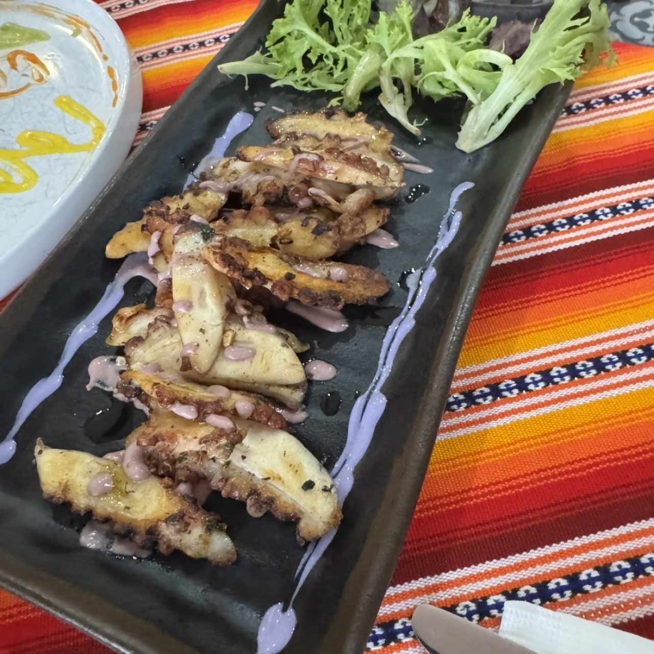 Entradas Calientes - Pulpo al Carbón