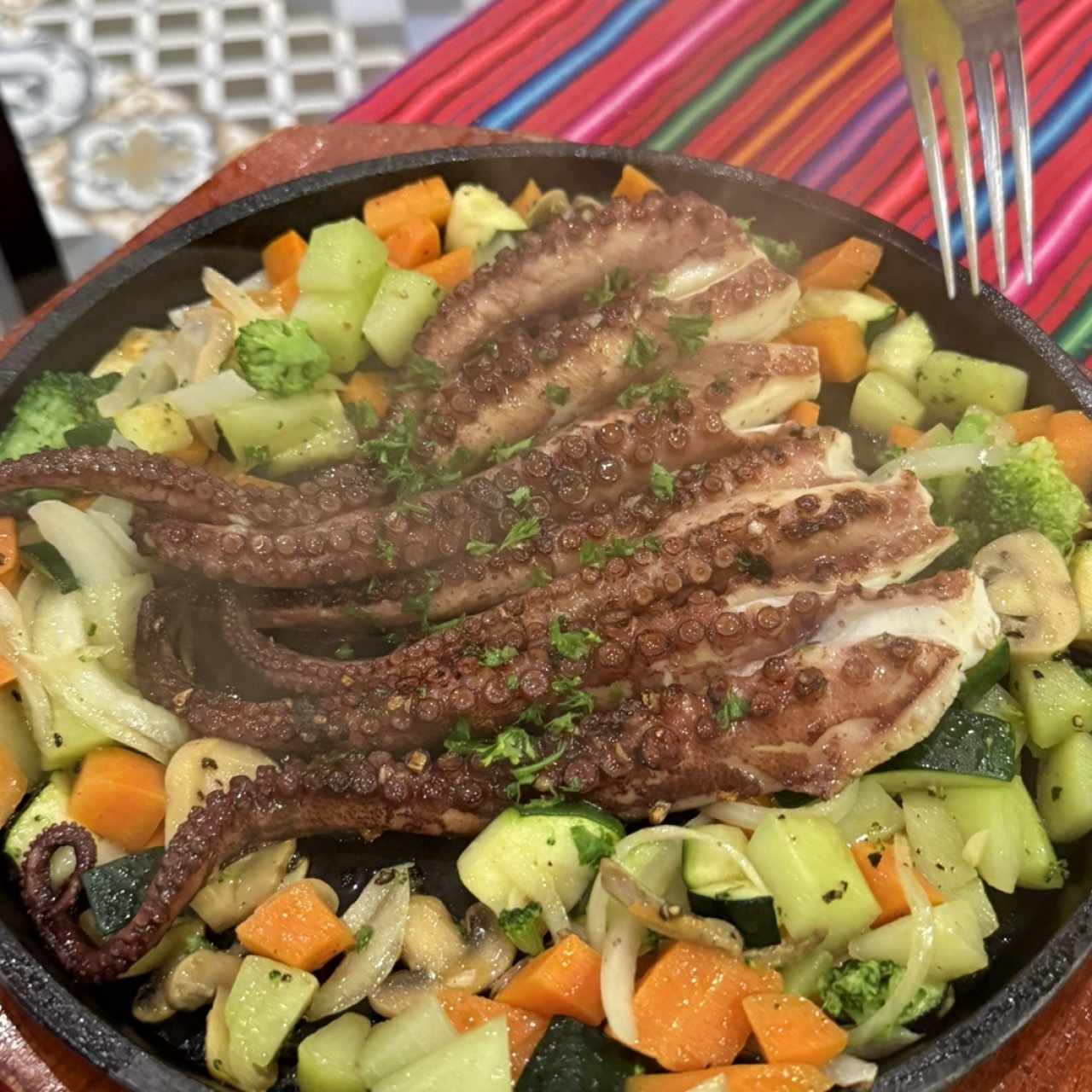 Entradas Calientes - Pulpo al Carbón