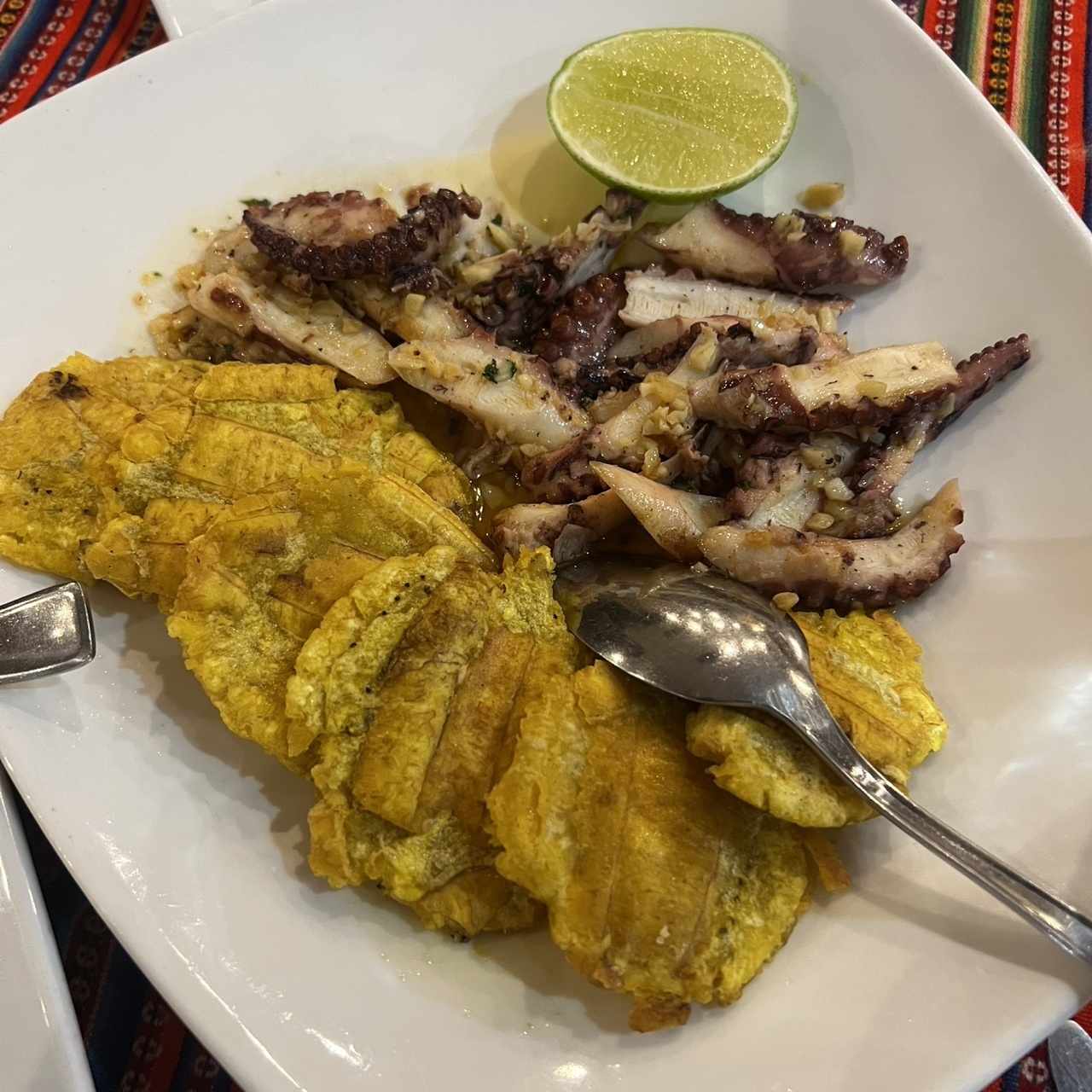 Pulpo al Ajillo