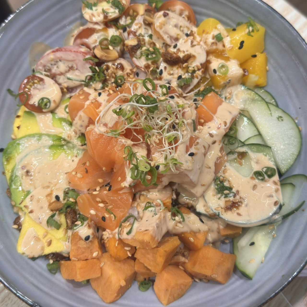 Poke bowl de salmon