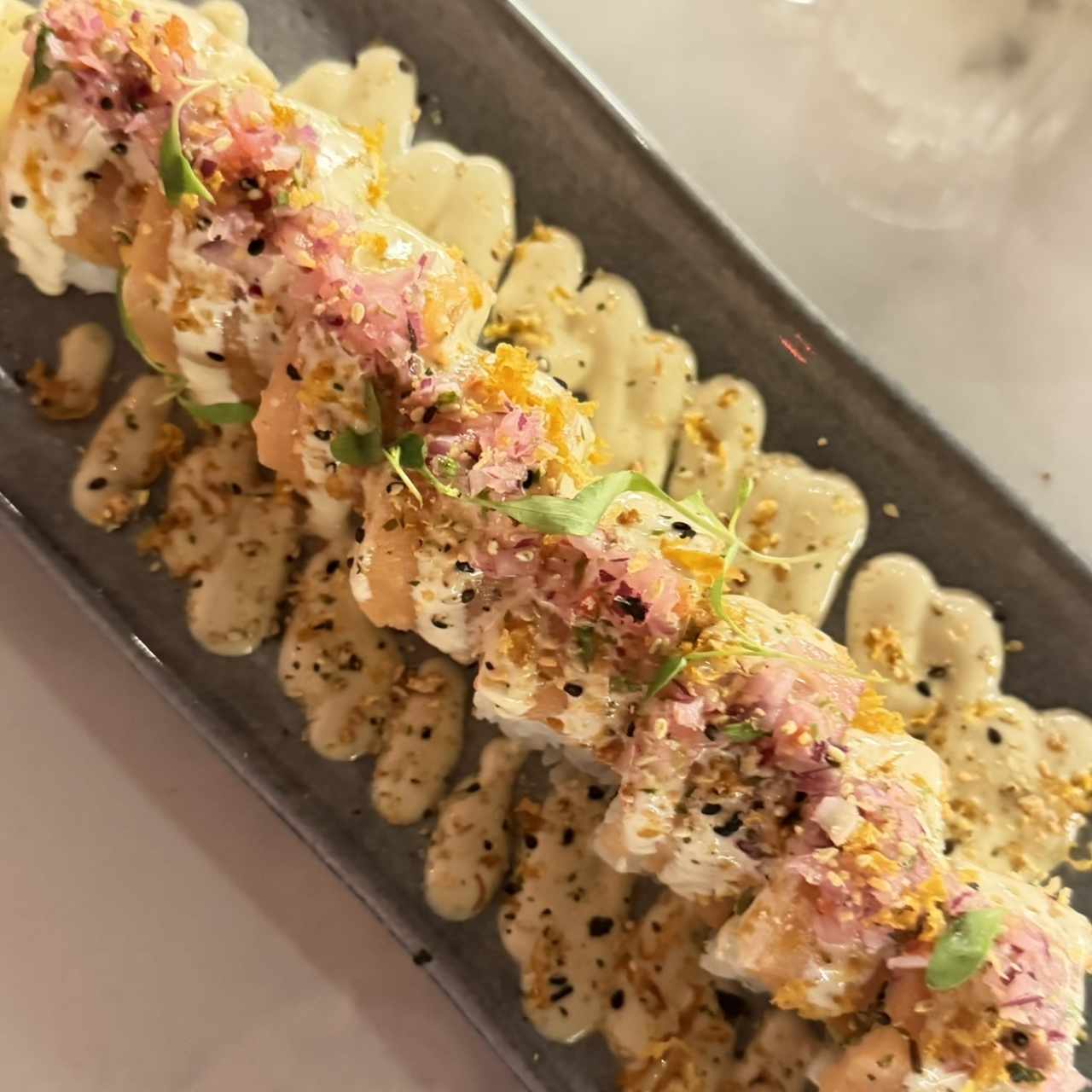 Roll de Salmón Acevichado