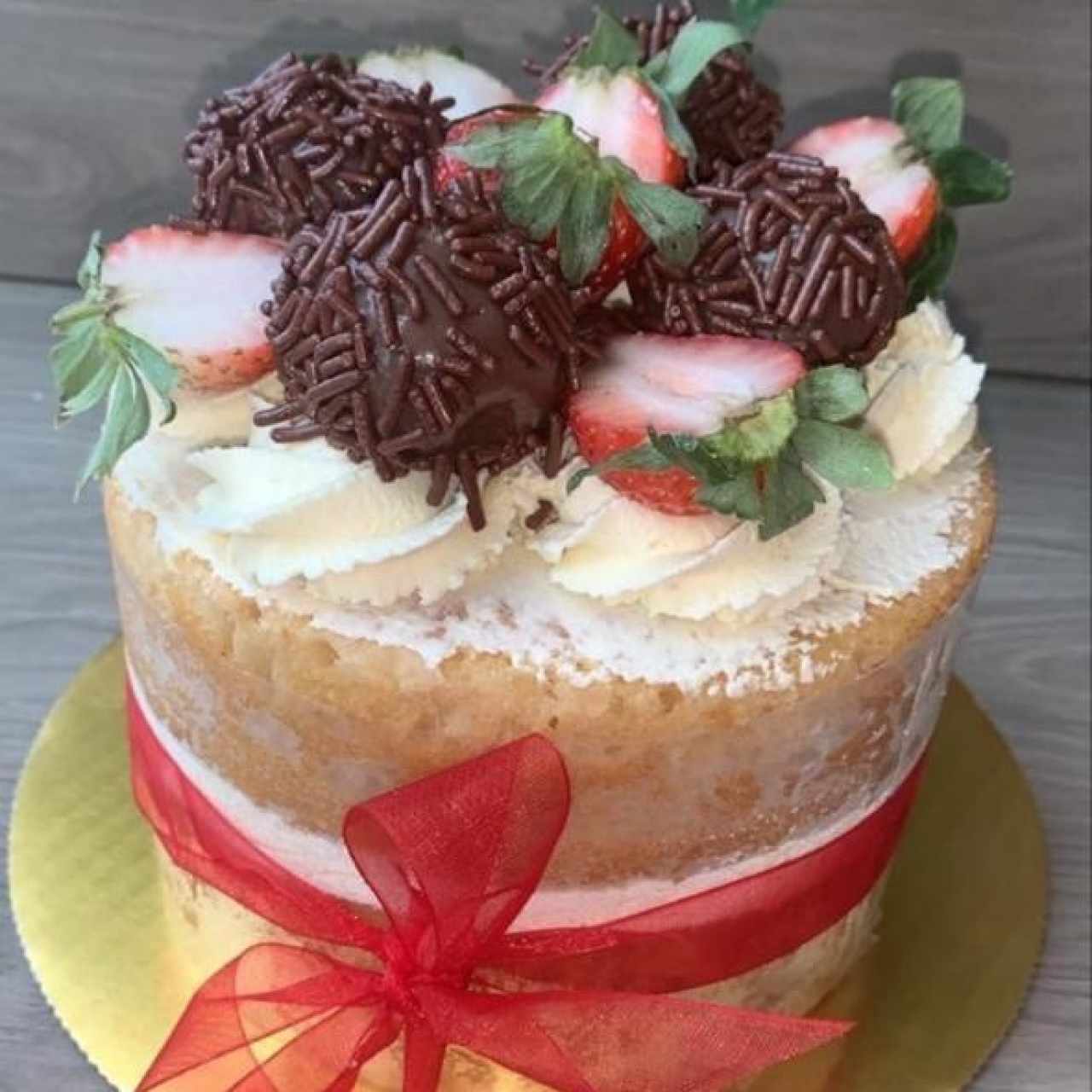 Naked Cakes