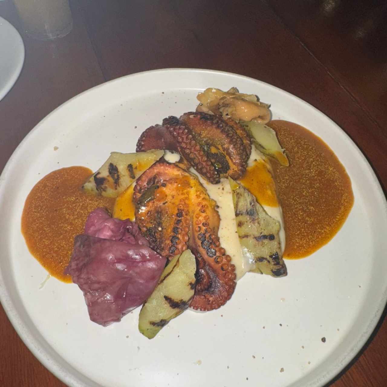 Pulpo con pure de platano