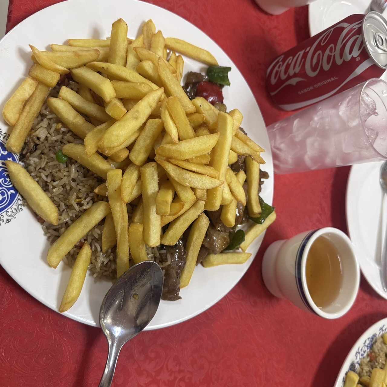 Combo  de bictec picado, papas, arroz