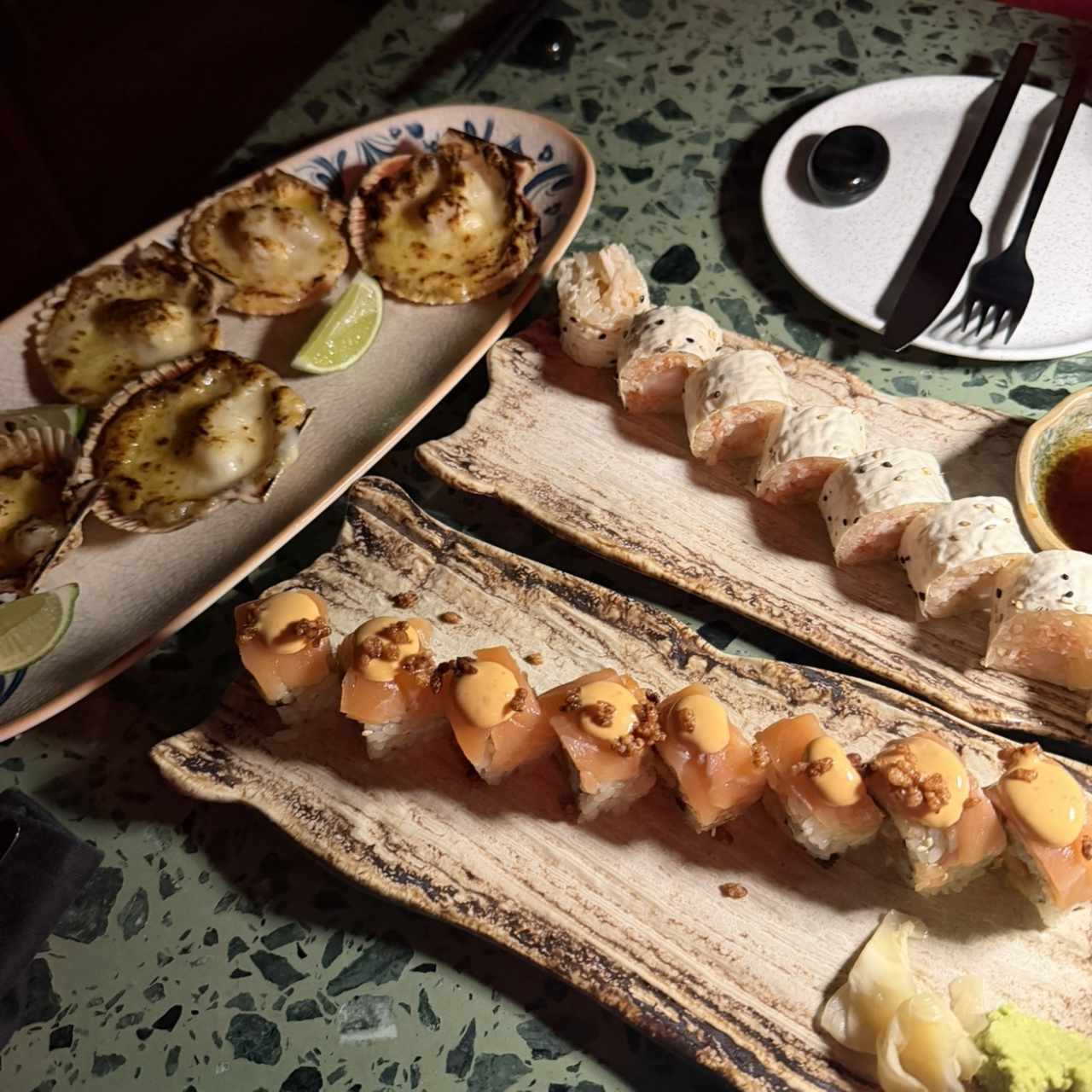 Spicy salmon sushi