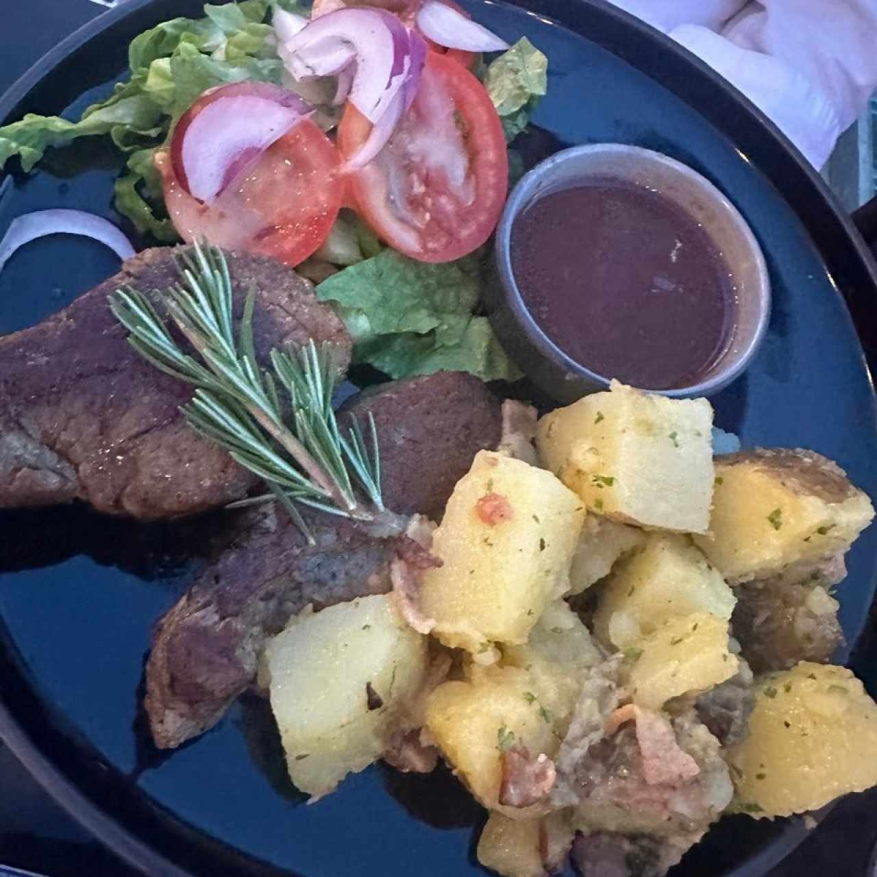 Filete de Res en Salsa de Vino Tinto