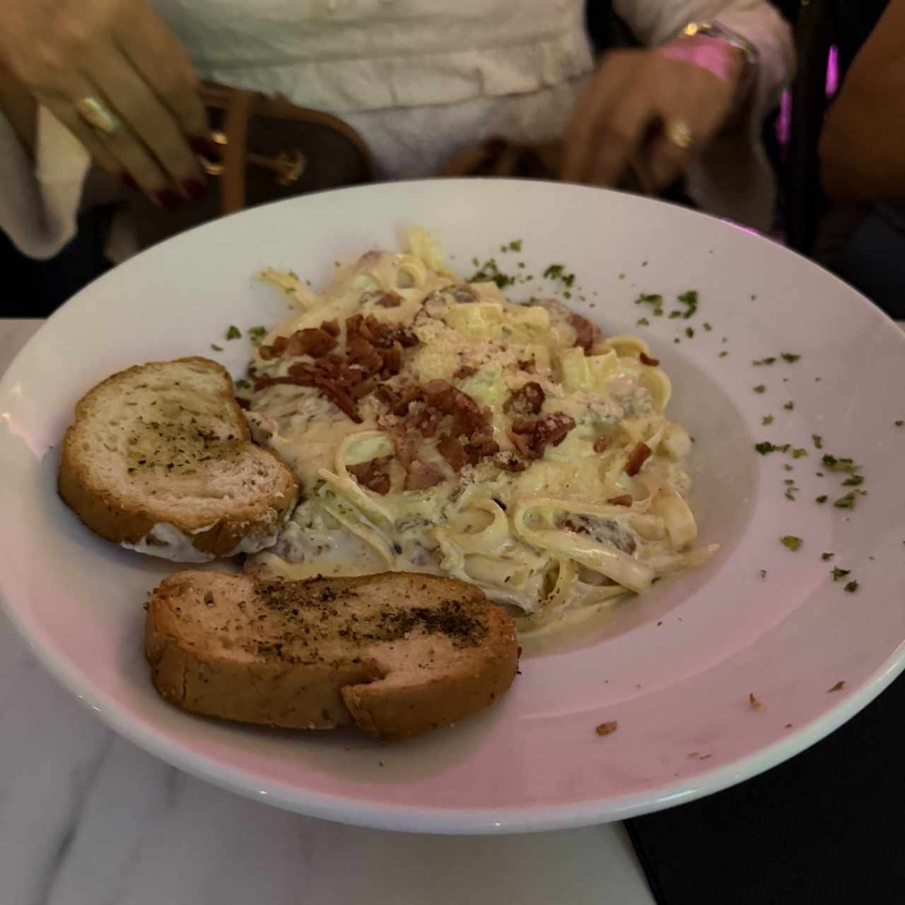Spaghetti al Pomodoro y Albahaca