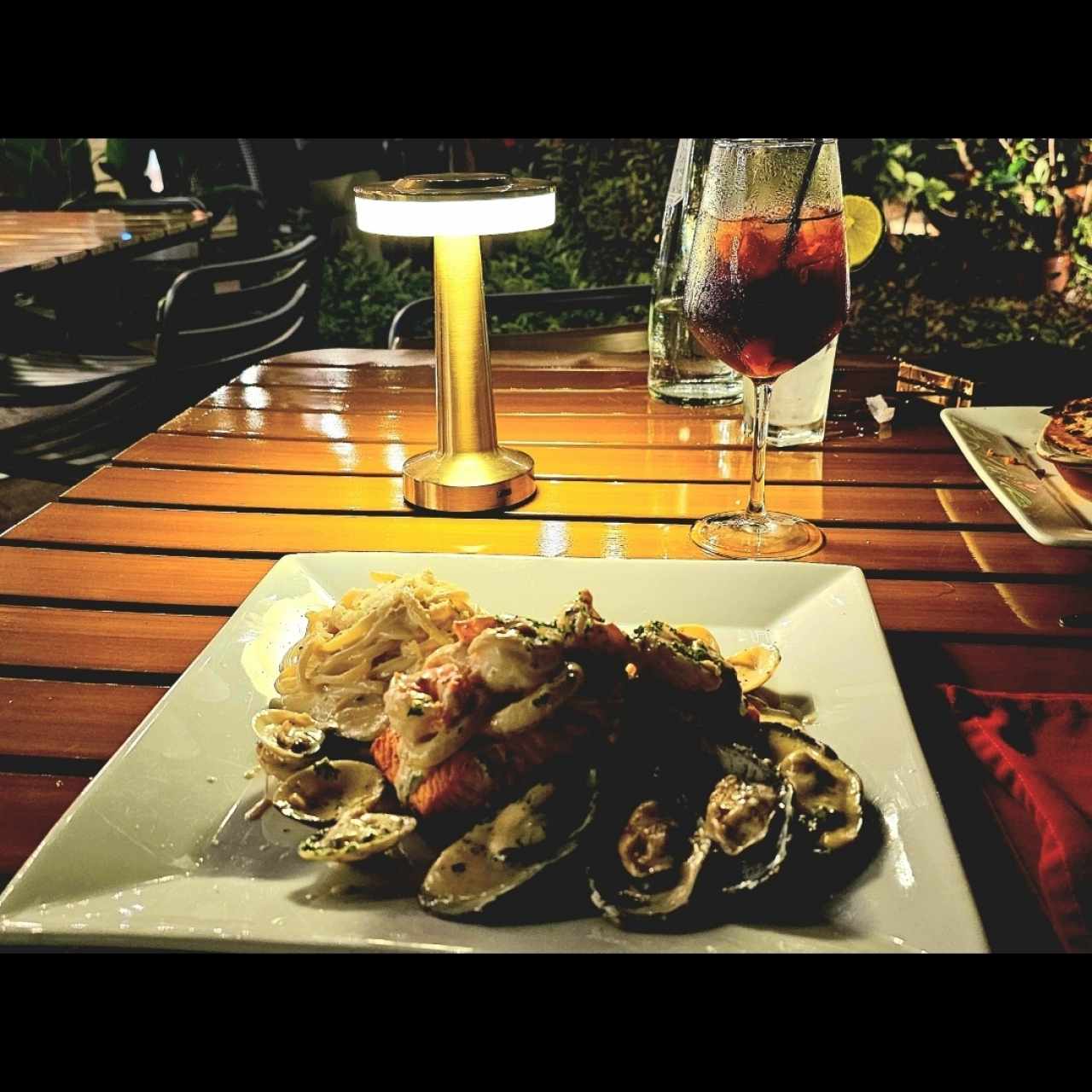 Salmon a la pescatore 