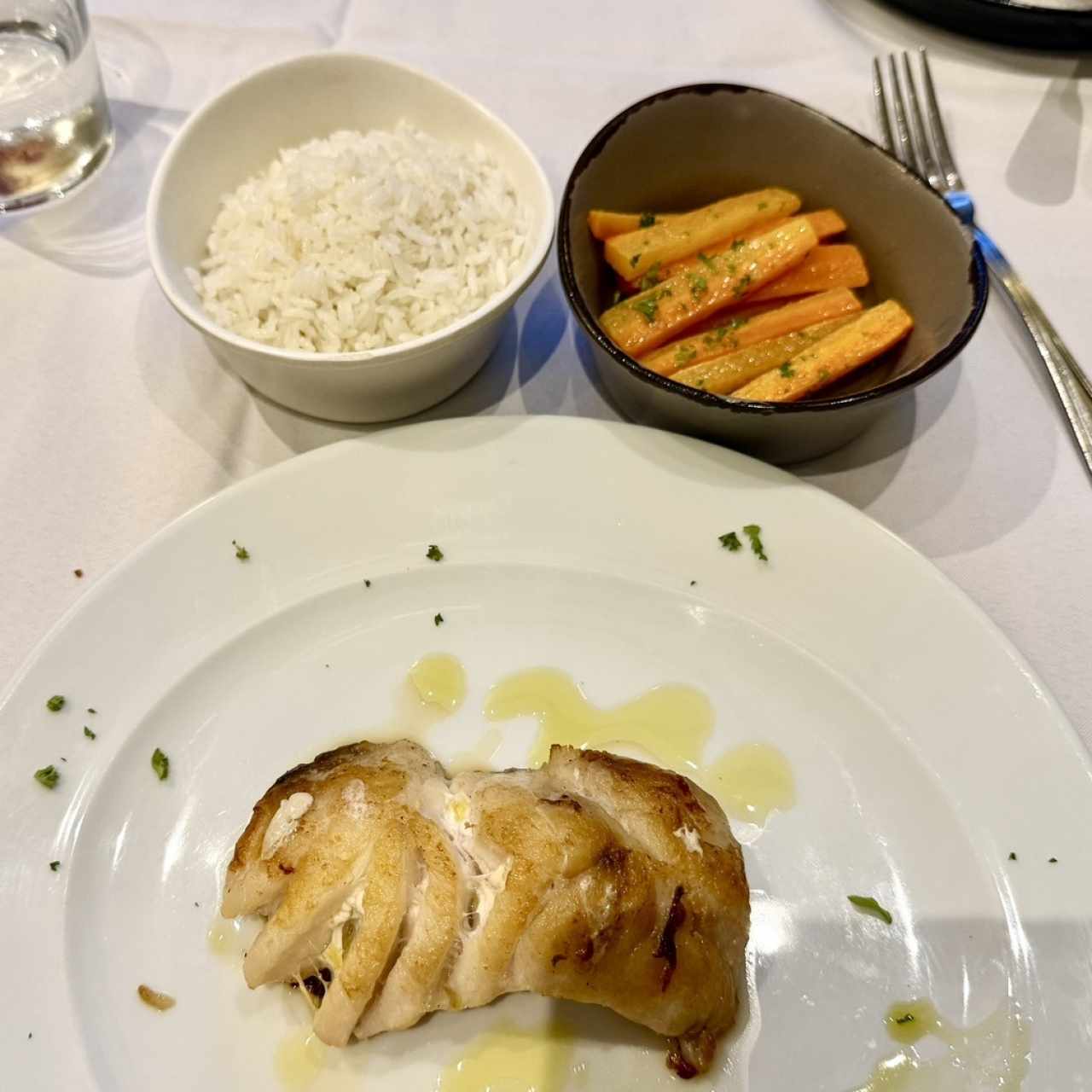 Platillo personalizado Mero (Pescado) arroz blanco y zanahoria 