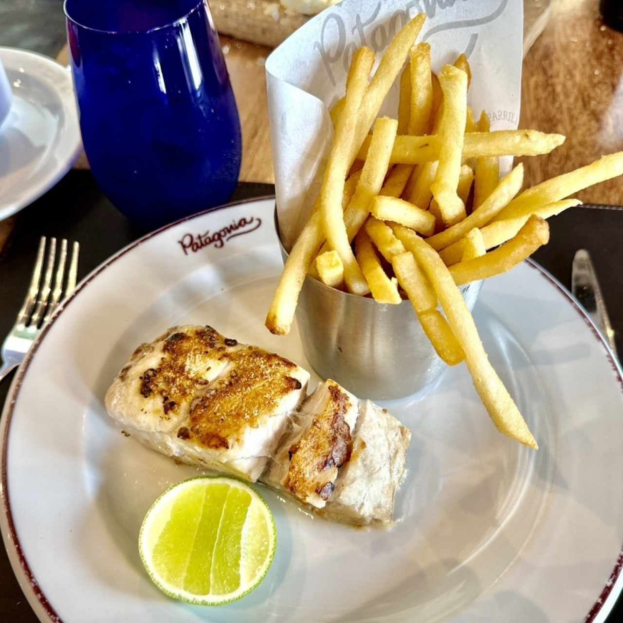 Pescado y papas fritas 