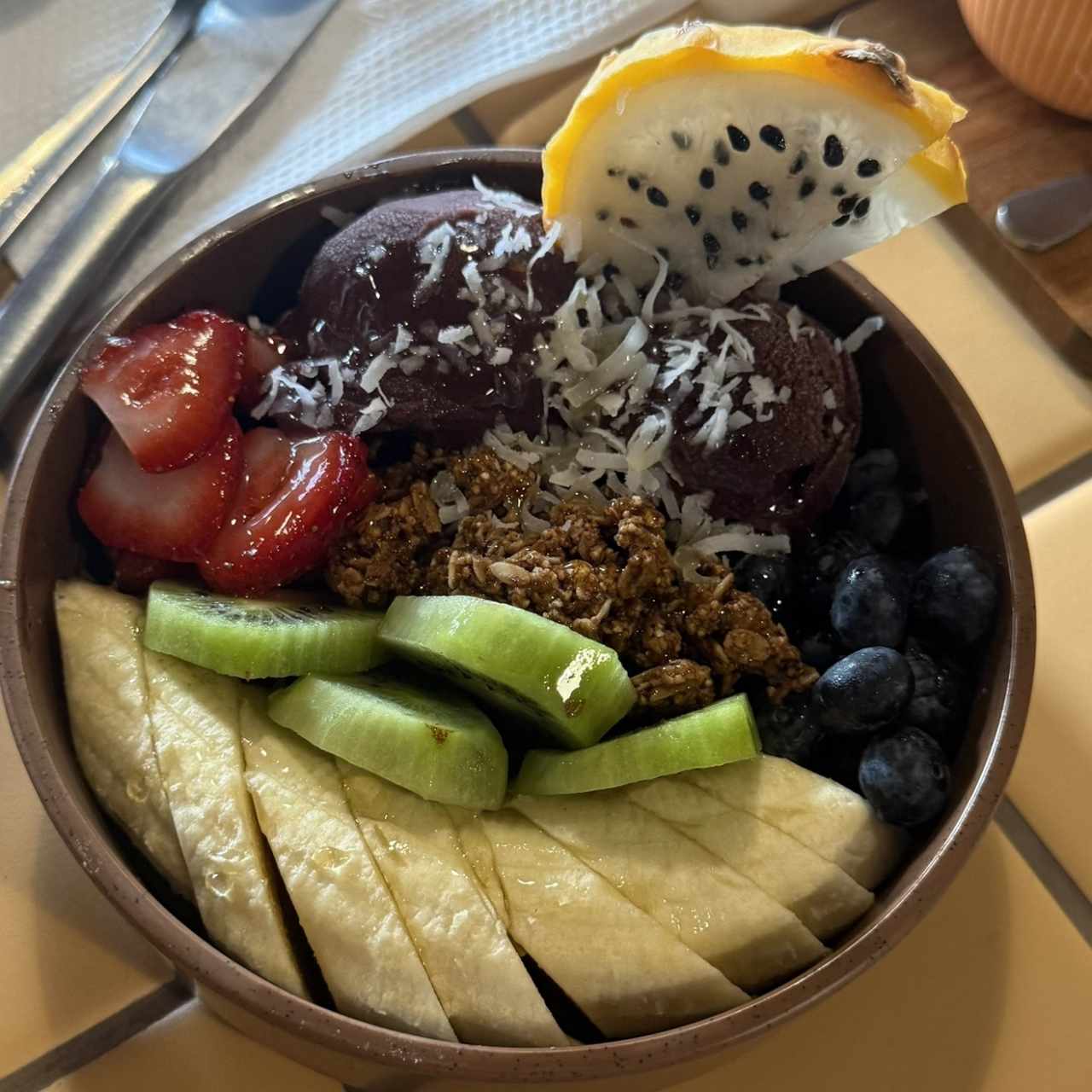 Acai bowl