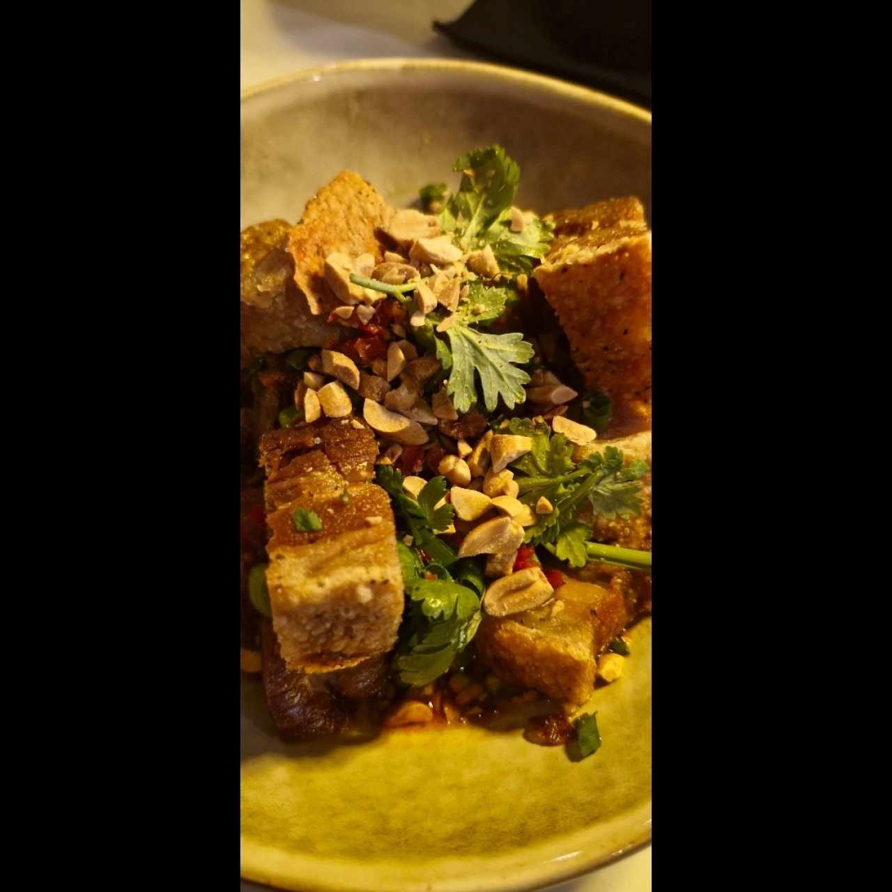 chicharron con salsa asiatica 