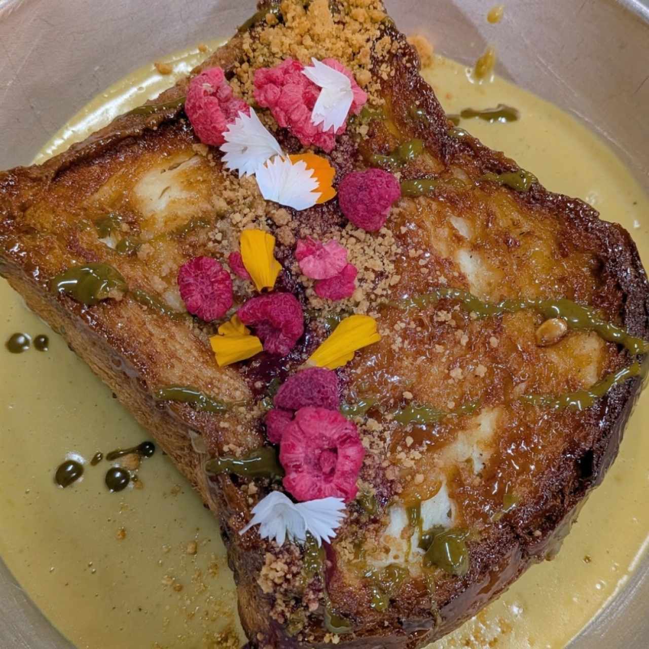 Tostada francesa con pistacho (no recuerdo el nombre en el menú)