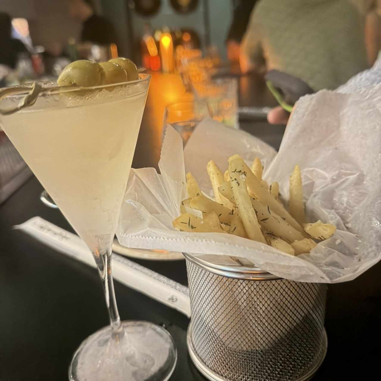 Dirty vodka martini