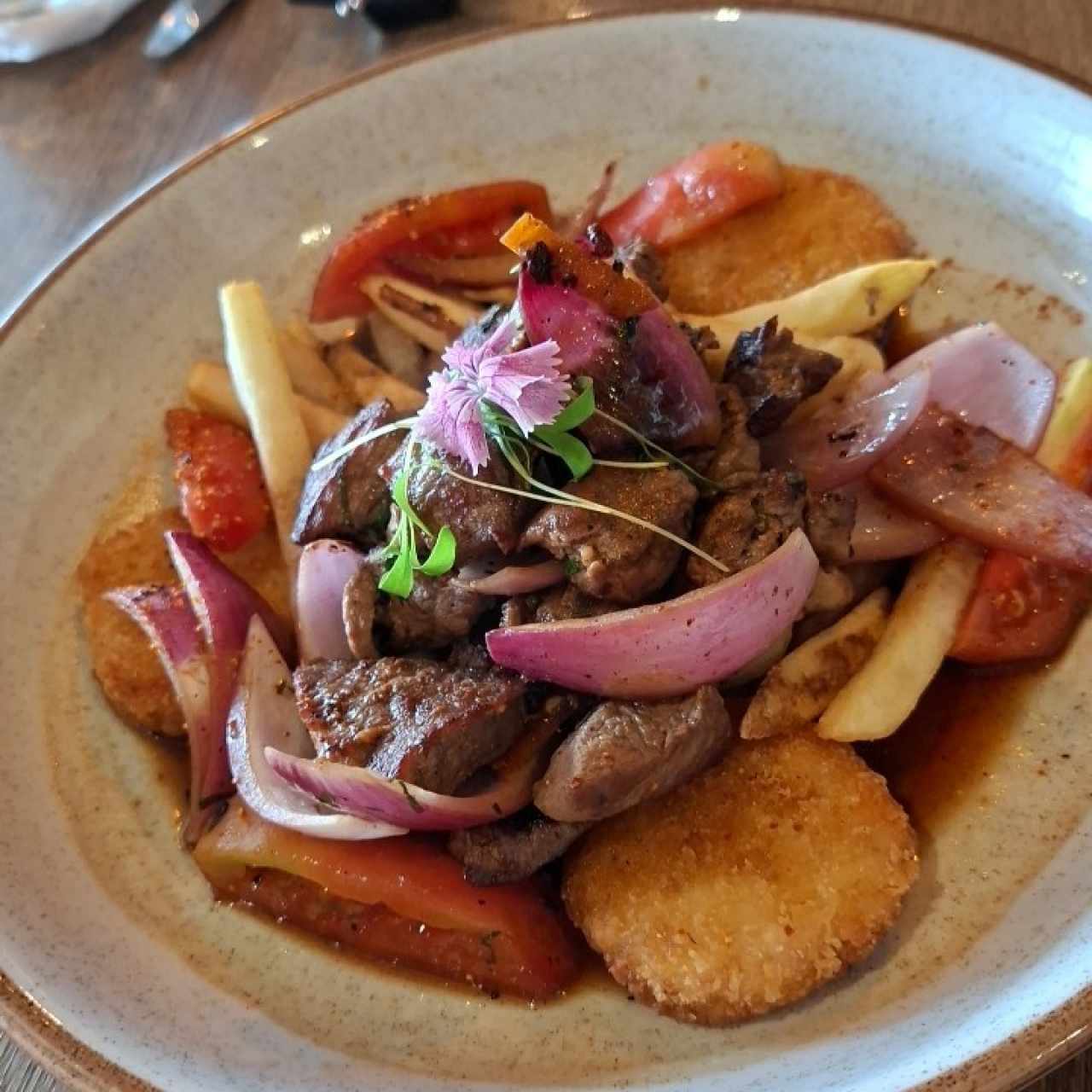 lomo saltado