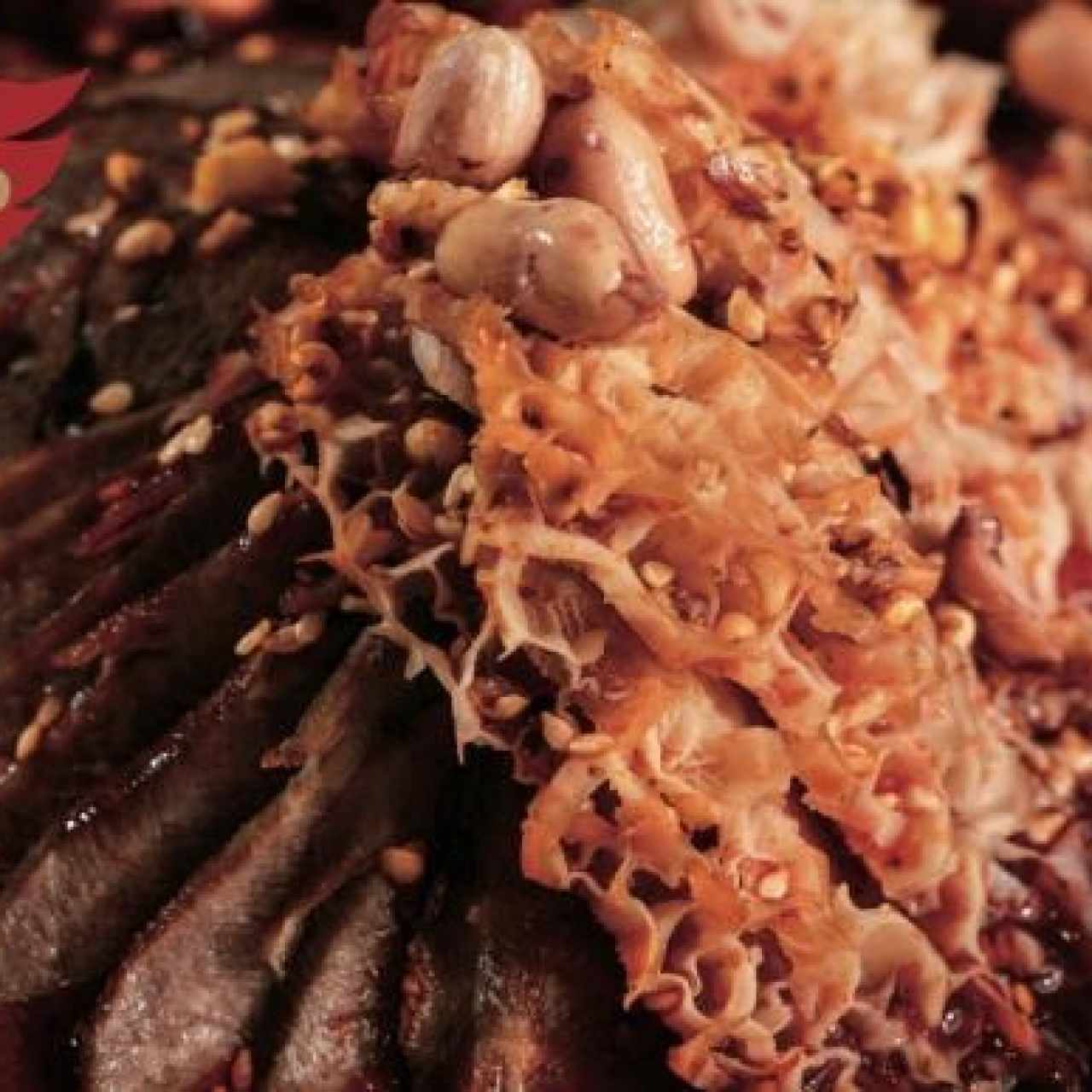 Fuqi Feipian - Finas Láminas De Res En Salsa Roja De Sichuan