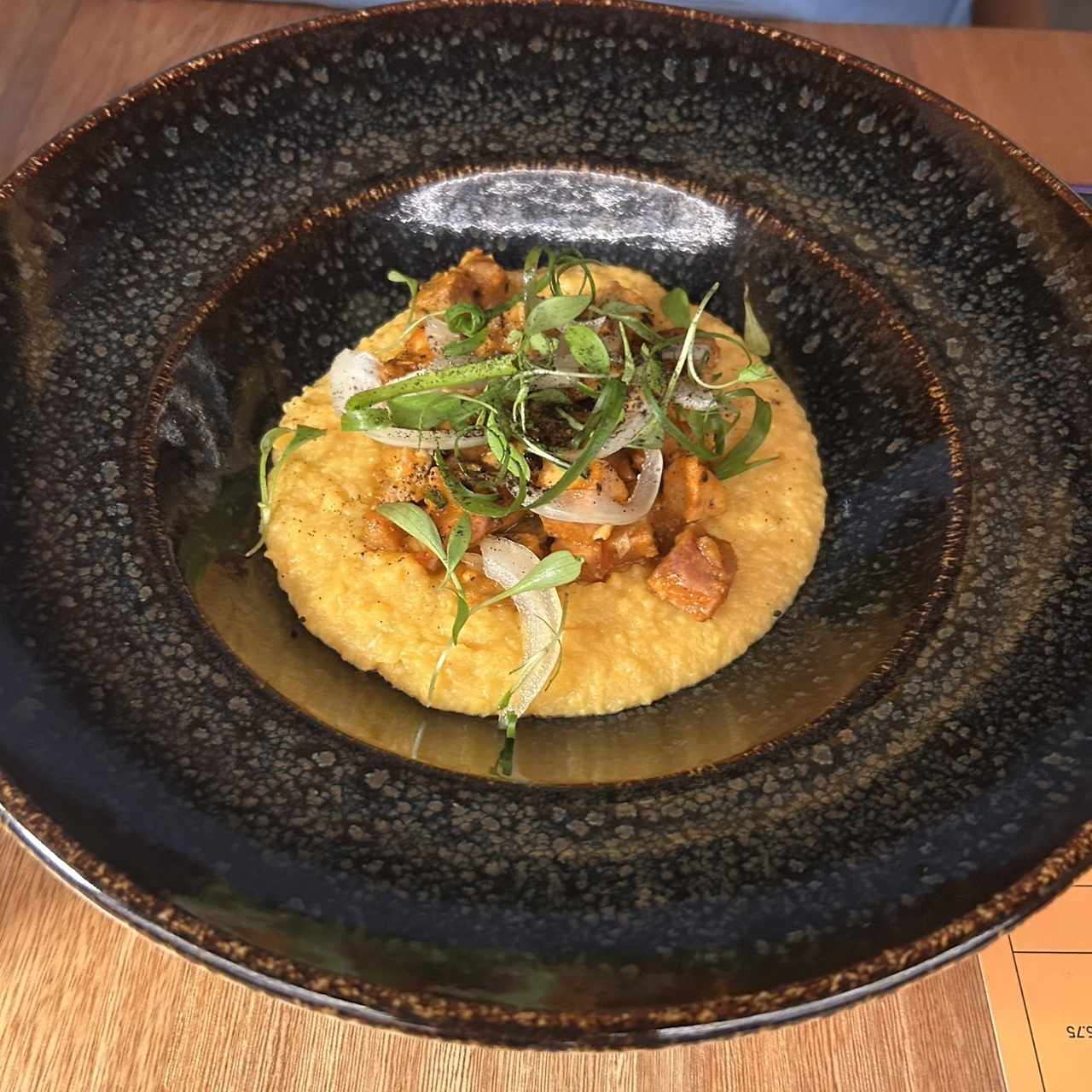 TAMAL DE OLLA CON PUERQUITO AHUMADO
