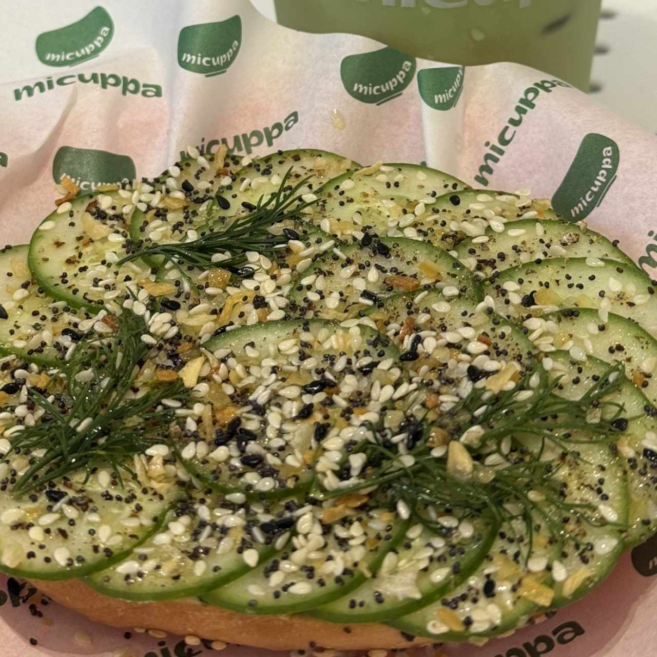 Bagel pepino