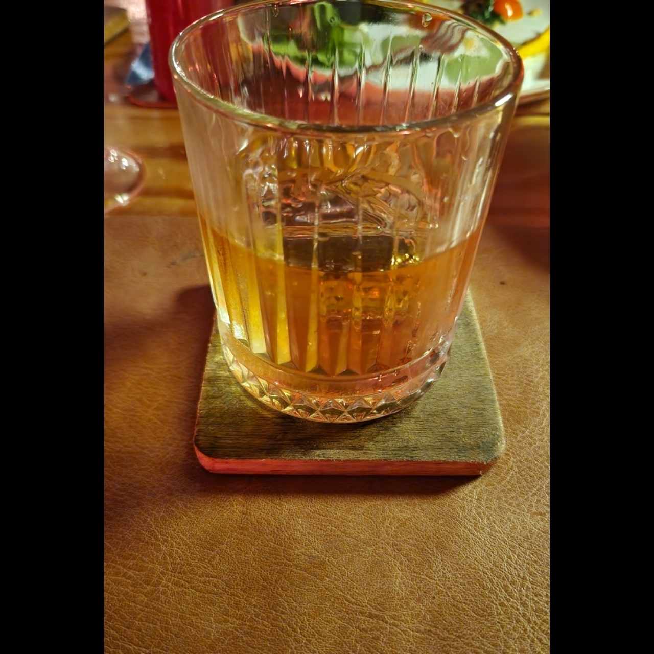 Trago de whisky old par 18 años
