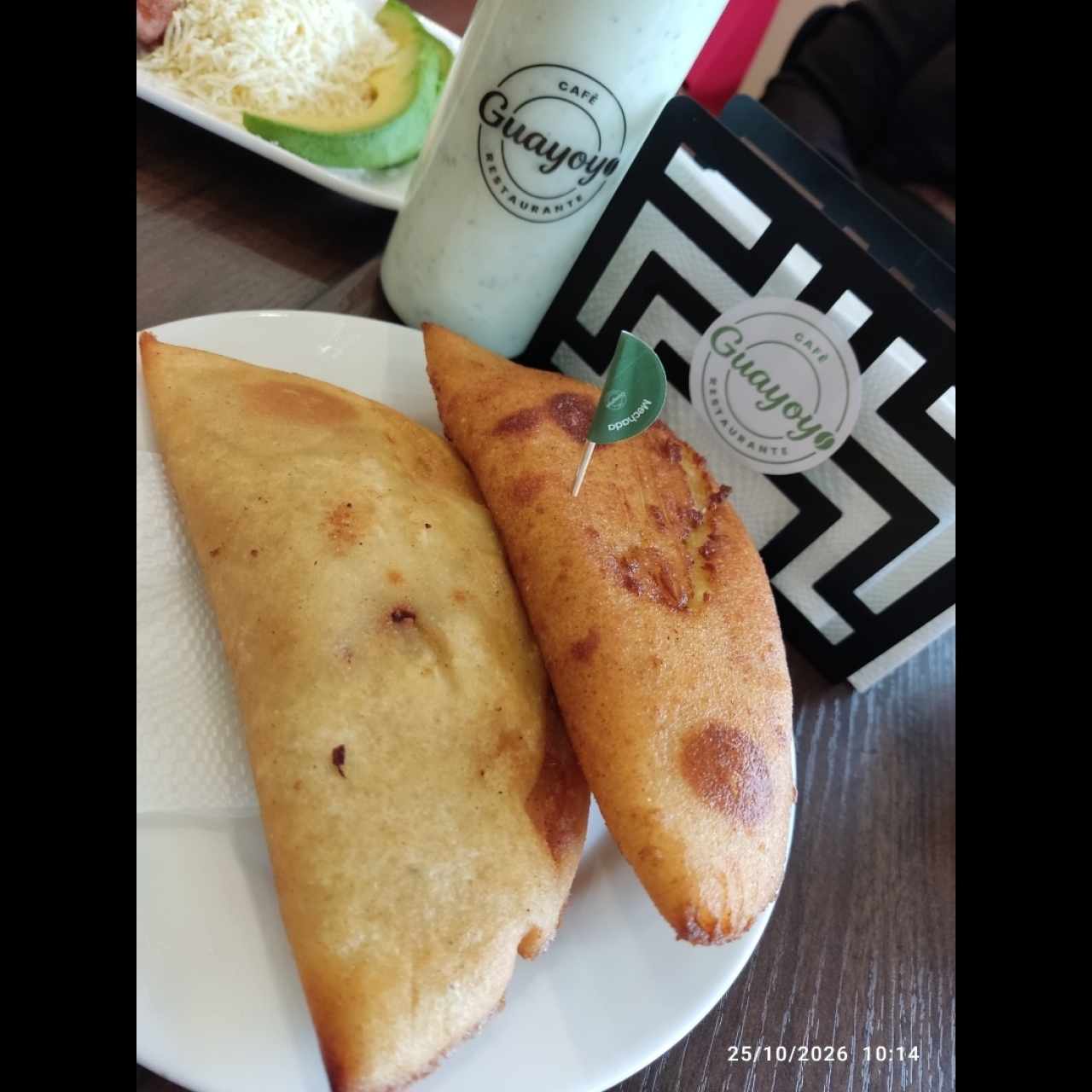 Empanada de puerco con queso 