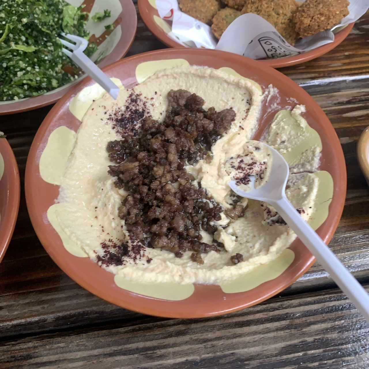 Hummus con Carne