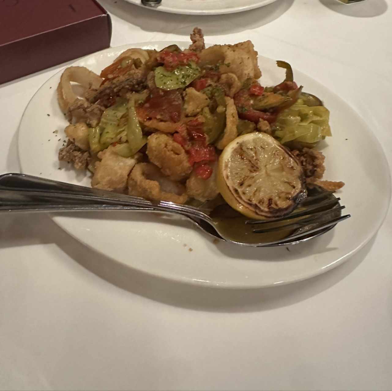 Mariacos Fritos con vegetales salteados 