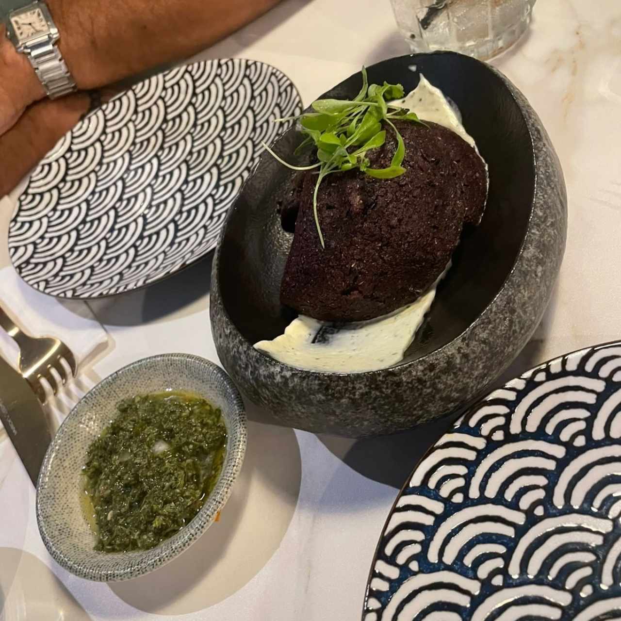 Empanaditas de maiz morado rellenas de gallina