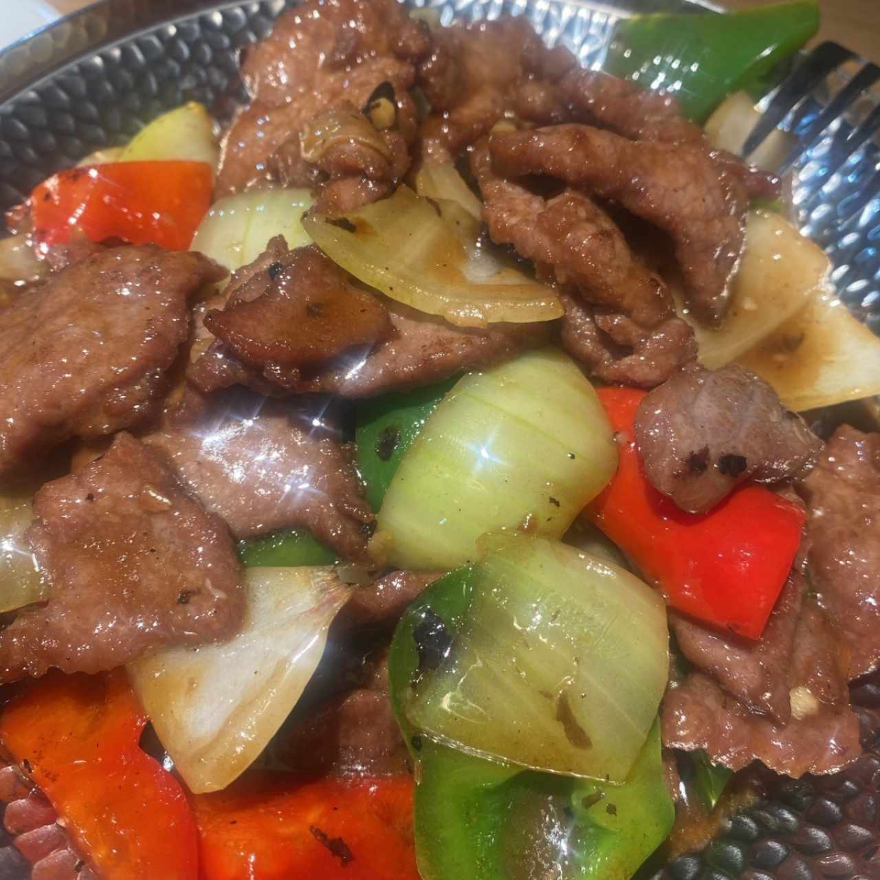 Carne en salsa de frijolitos negros