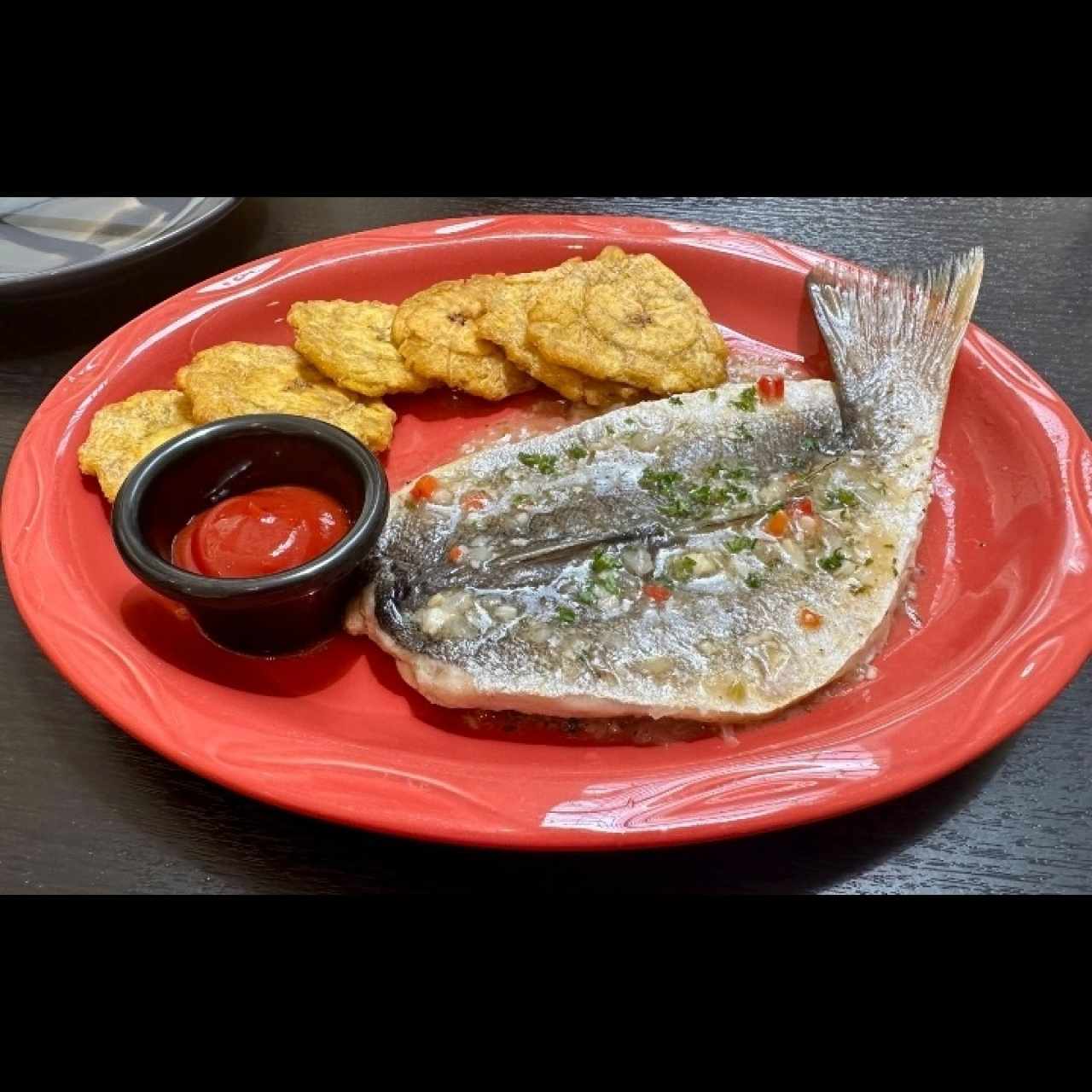 Pescado al Ajillo 