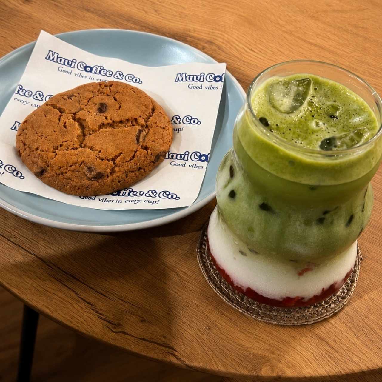 Berry Clouds Matcha y la galleta Chips