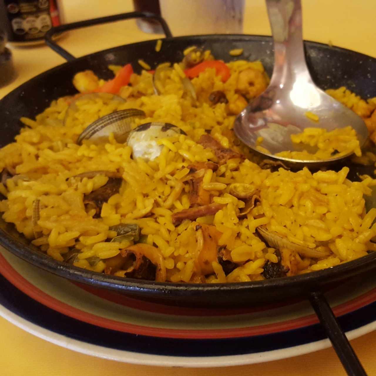 Paella con mariscos