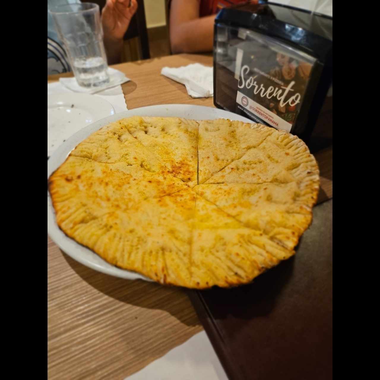 PAN PITA CON AJO - GARLIC BREA