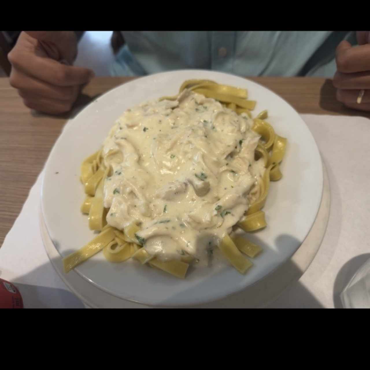 FETTUCINI CON POLLO ALFREDO