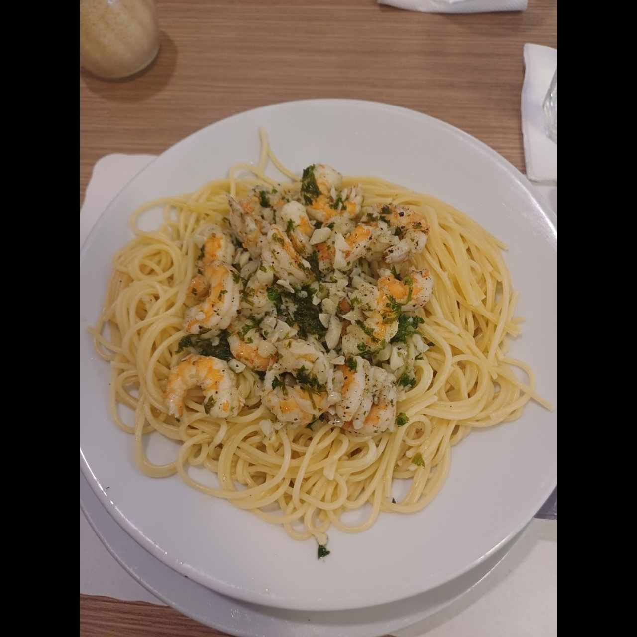 Con Camarones (shrimp spaguetti)